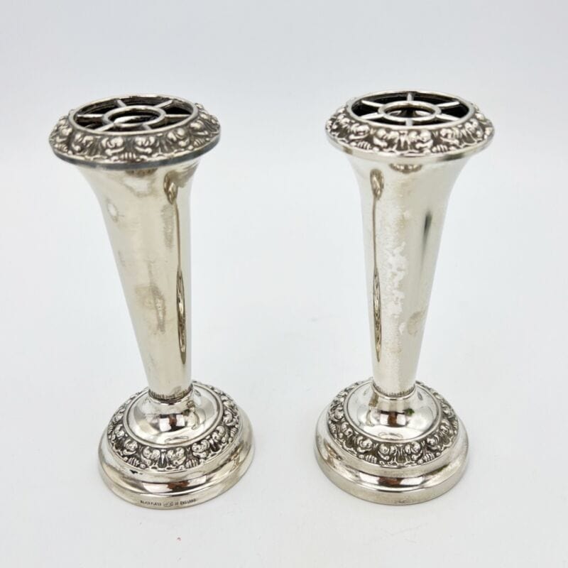 Coppia Vasetti Porta fiori in silver plated Argento Placcato vaso antico anni 40 Categoria  Sheffield & Argento