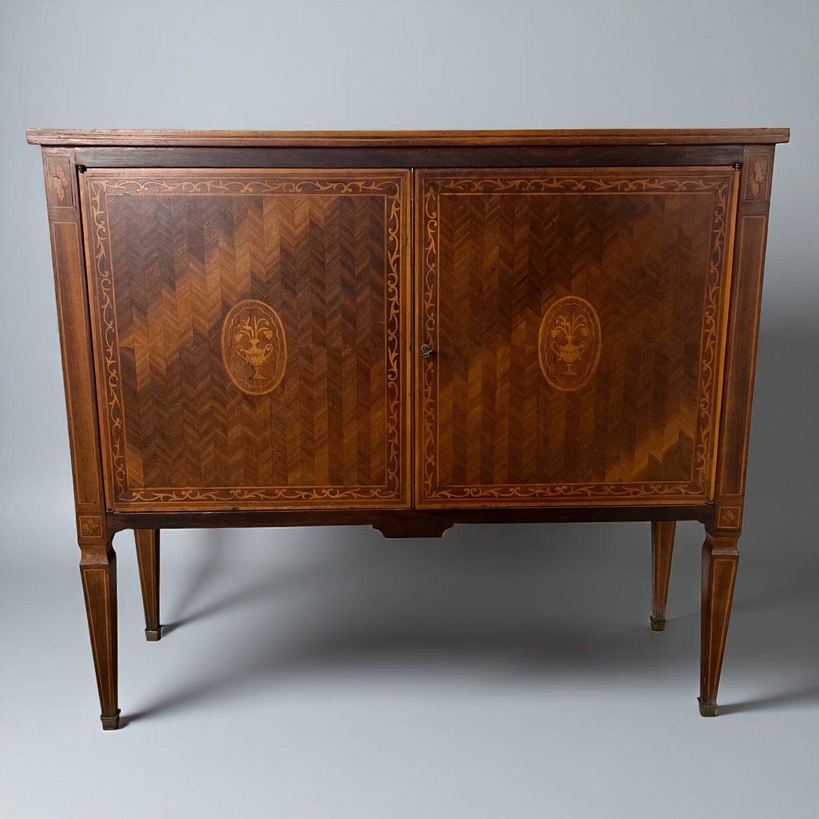 Credenza in Stile Antico Luigi XVI legno intarsiata mobile Consolle Madia '900 Categoria  Servante - Servantini