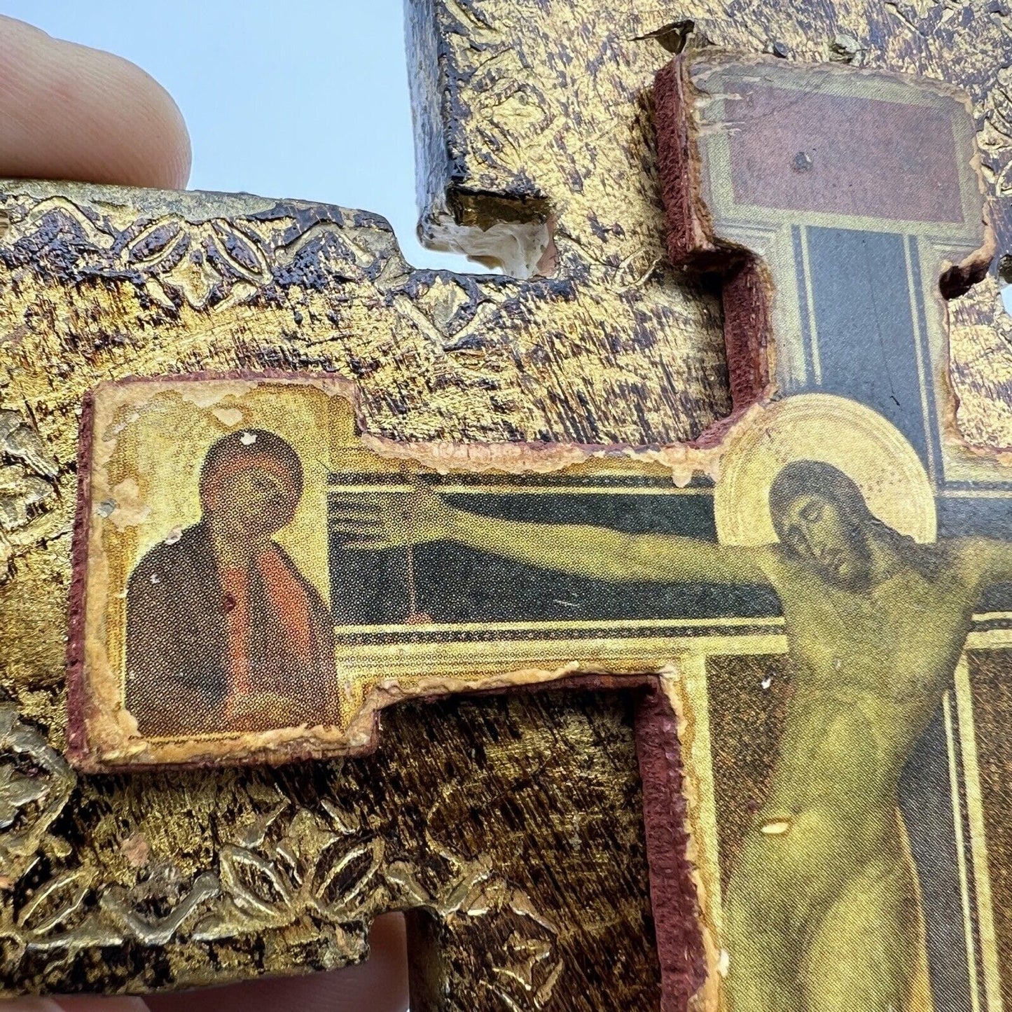 Crocifisso stile antico Icona Croce religiosa sacra in legno dorato da parete Categoria  Oggetti sacri - rosari