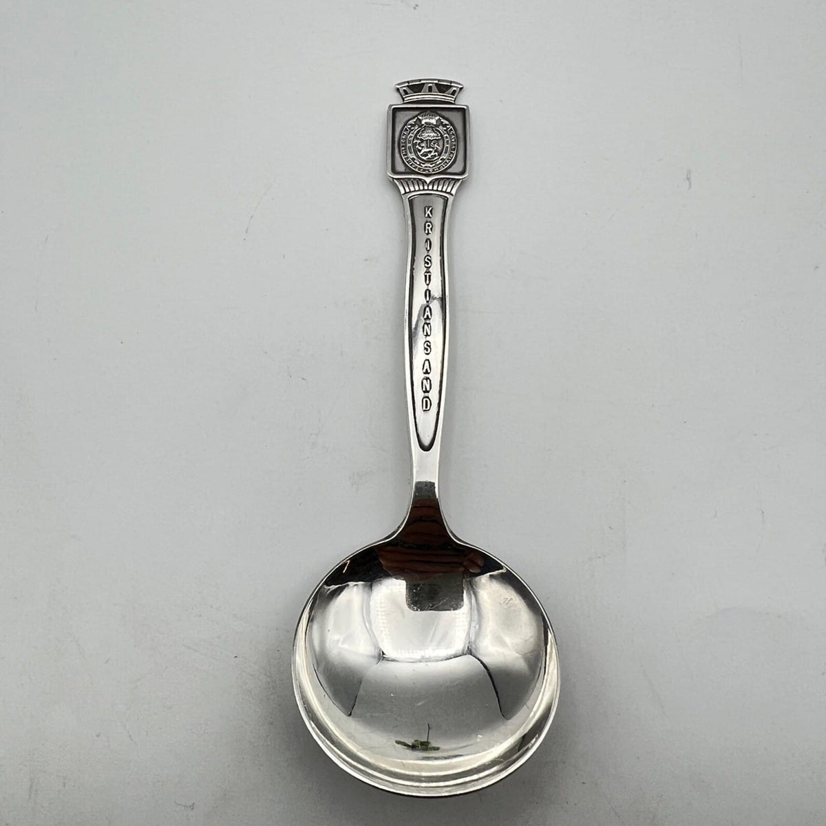 Cucchiaino in argento placcato vintage Souvenir Kristiansand Novergia stemma Categoria  Sheffield & Argento