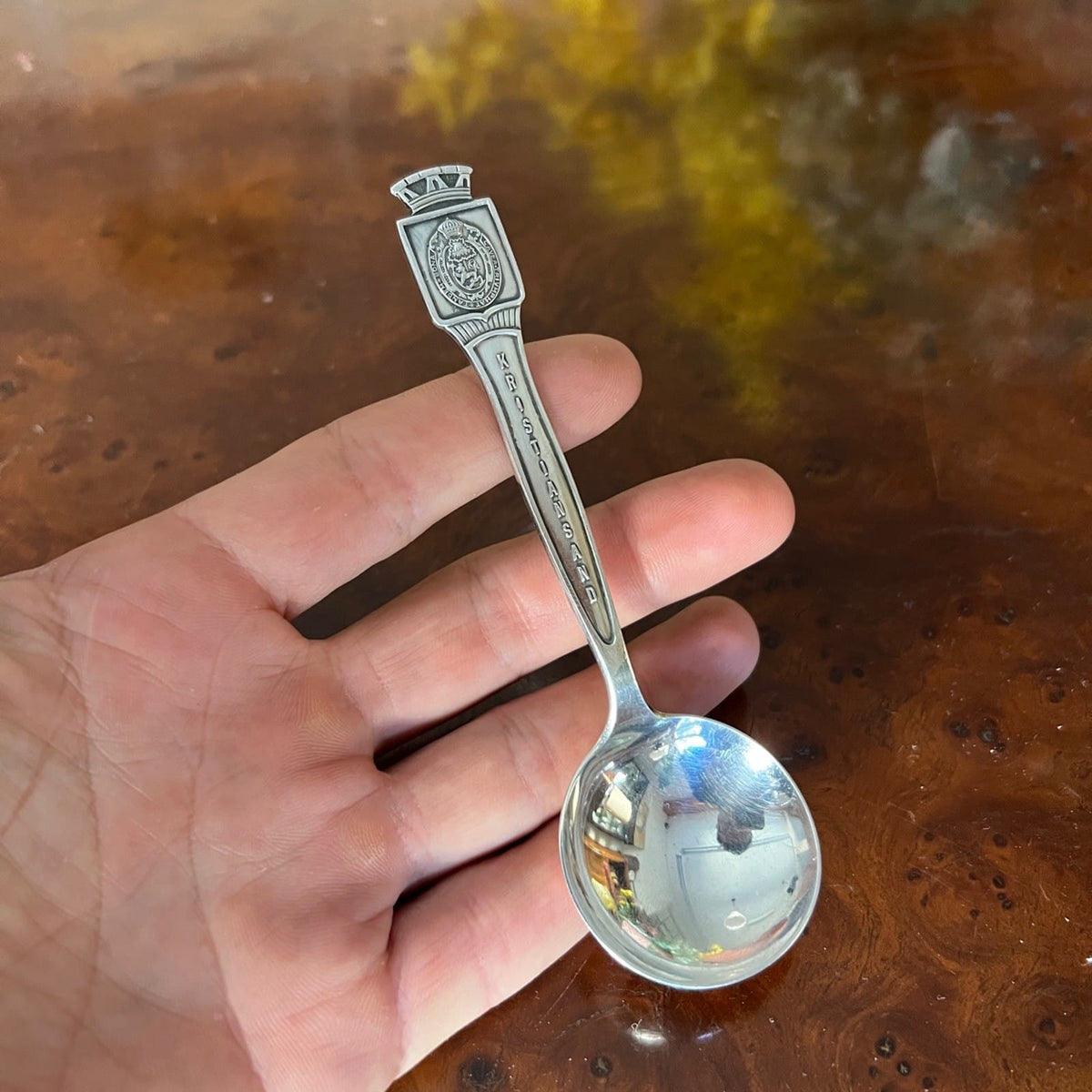Cucchiaino in argento placcato vintage Souvenir Kristiansand Novergia stemma Categoria  Sheffield & Argento