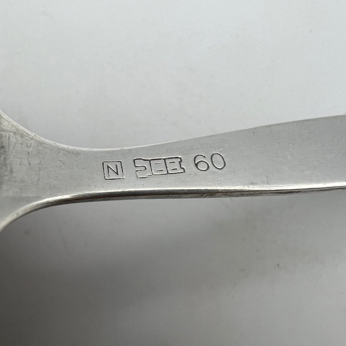 Cucchiaino in argento placcato vintage Souvenir Kristiansand Novergia stemma Categoria  Sheffield & Argento