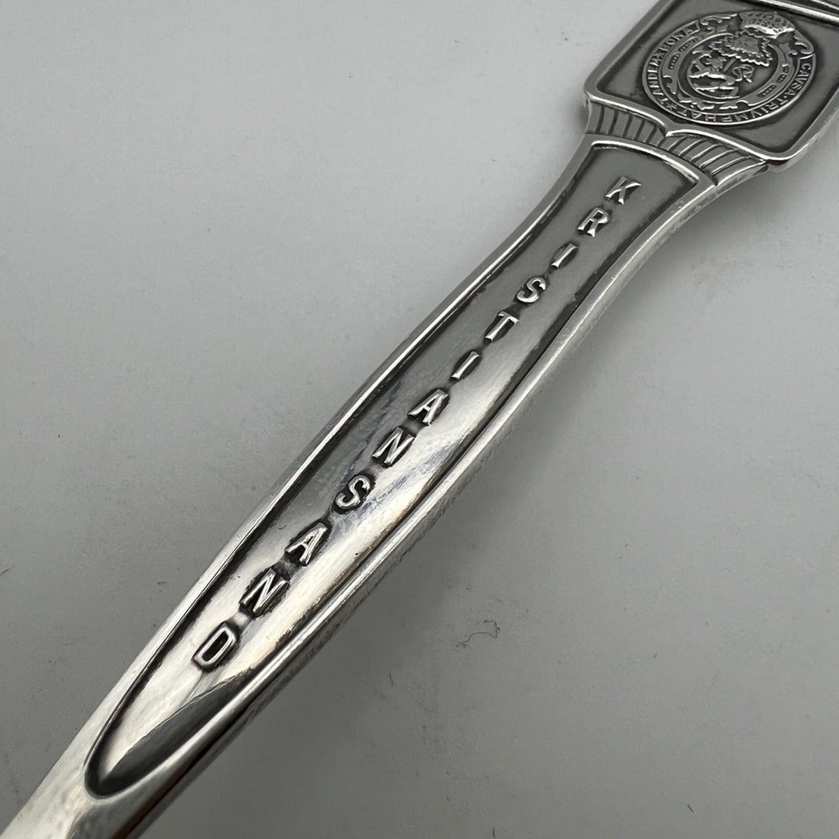 Cucchiaino in argento placcato vintage Souvenir Kristiansand Novergia stemma Categoria  Sheffield & Argento
