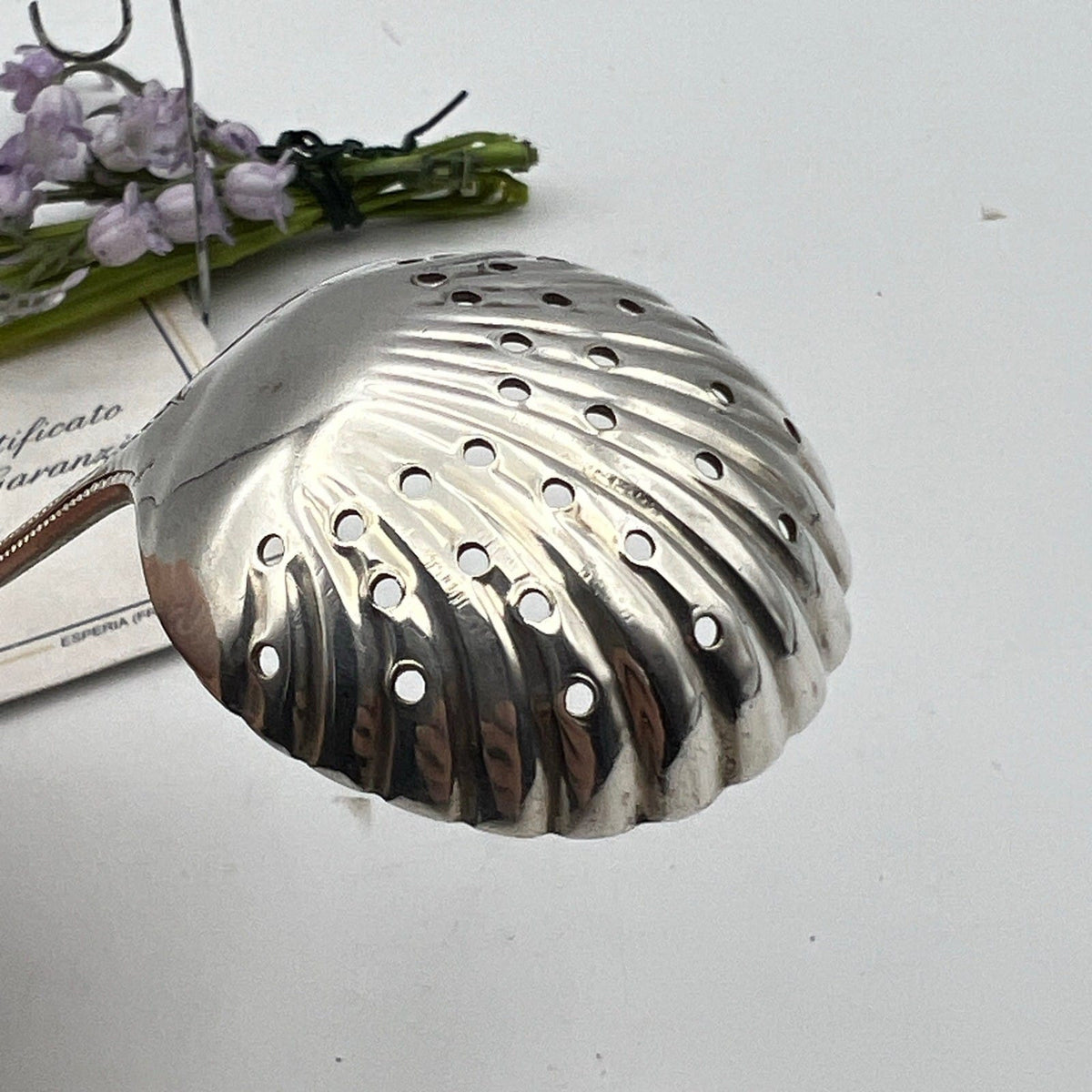 Cucchiaio in argento sheffield antico silver plate colino da zucchero epoca 900 Categoria  Sheffield & Argento