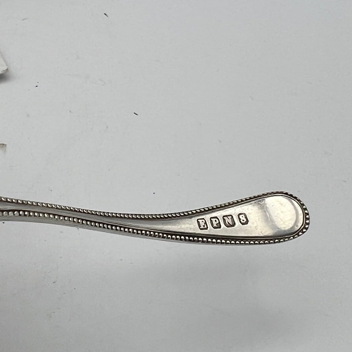 Cucchiaio in argento sheffield antico silver plate colino da zucchero epoca 900 Categoria  Sheffield & Argento