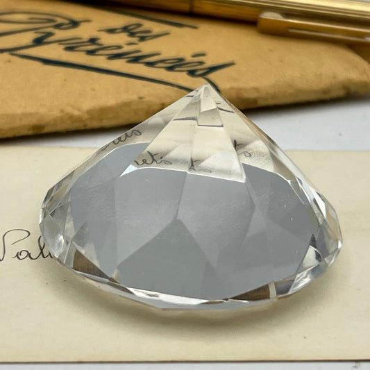 Fermacarte in vero cristallo a forma di diamante prisma segnaposto vintage Categoria  Accessori scrivania e ufficio
