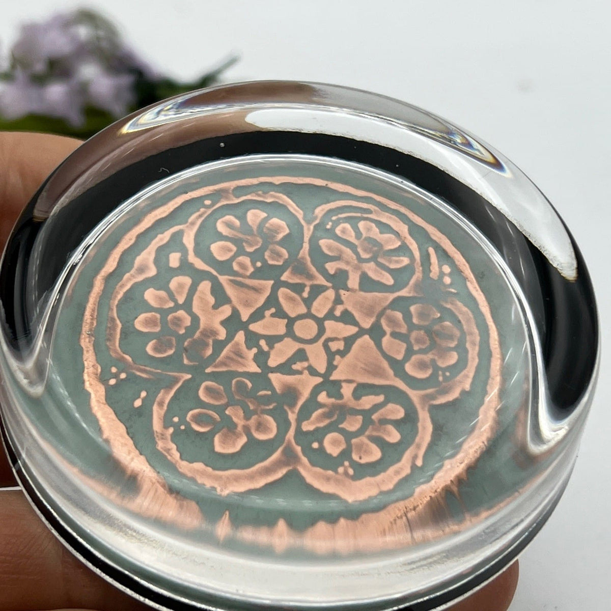Fermacarte Vintage inglese in vetro da scrivania con lastra di rame Categoria  Accessori scrivania e ufficio