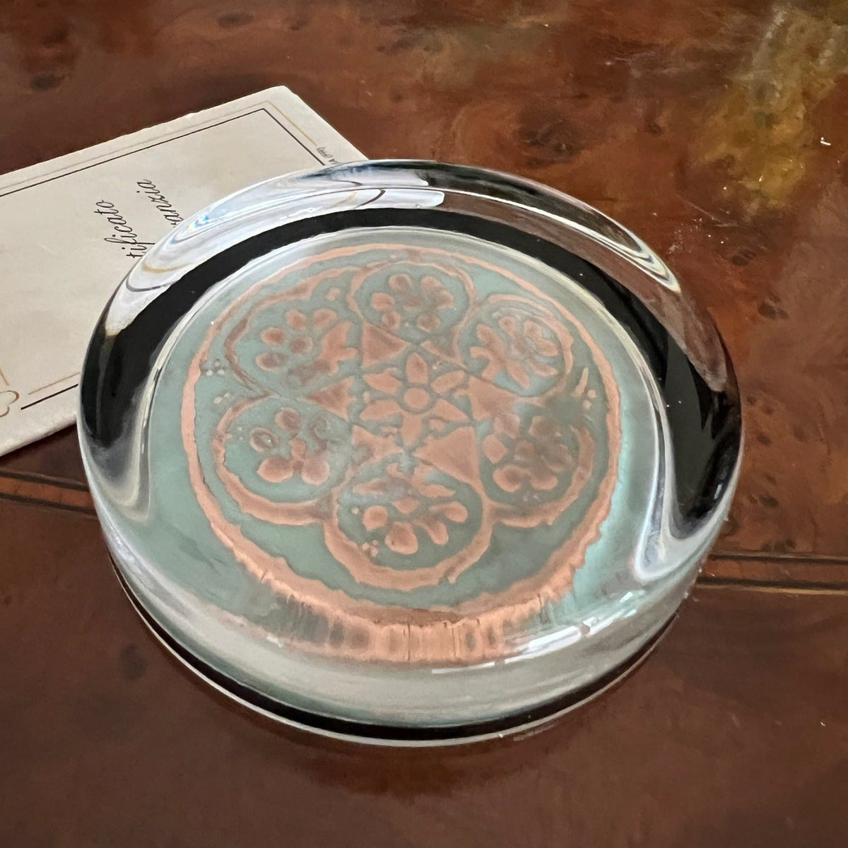Fermacarte Vintage inglese in vetro da scrivania con lastra di rame Categoria  Accessori scrivania e ufficio