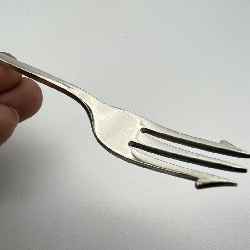 Forchetta antica forchettina da portata per sottaceti posata inglese per cucina Categoria  Sheffield & Argento