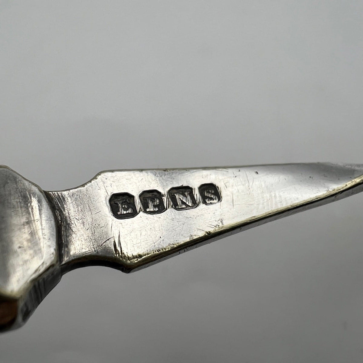 Forchetta tridente in argento sheffield antico silver plate corno di cervo Categoria  Sheffield & Argento