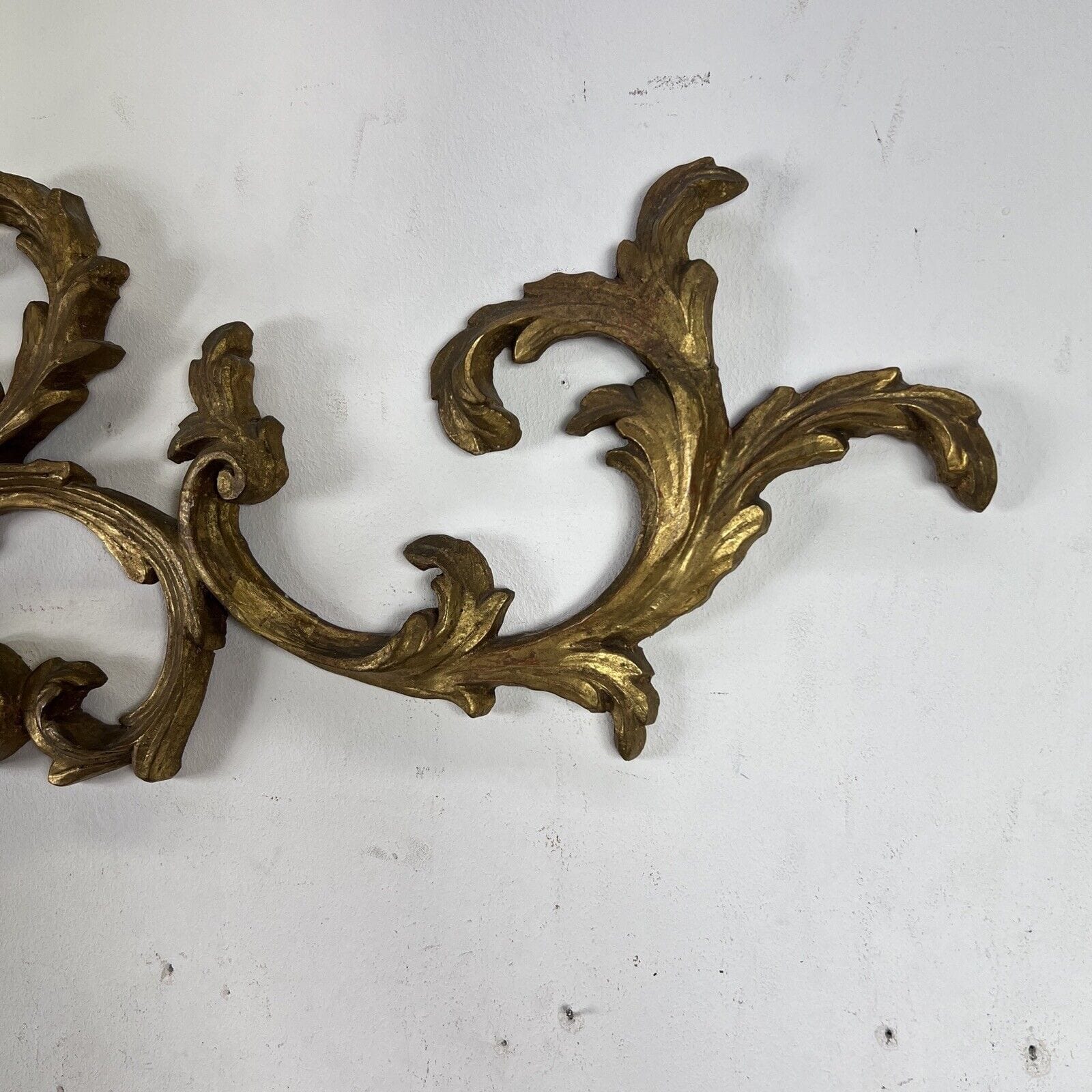 Grande Applique vintage stile antico in legno dorato oro lampada da parete Categoria  Lampade Appliques
