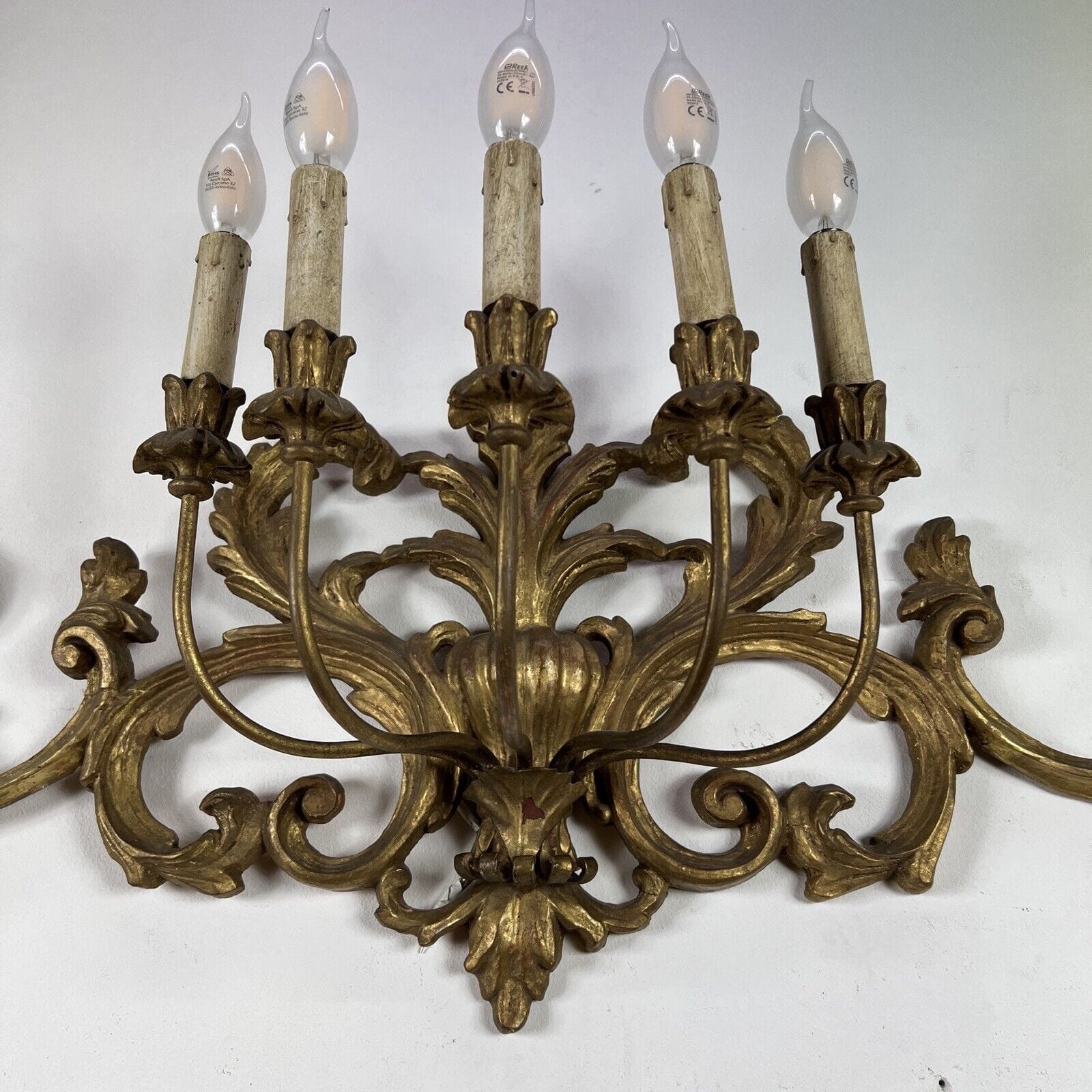 Grande Applique vintage stile antico in legno dorato oro lampada da parete Categoria  Lampade Appliques