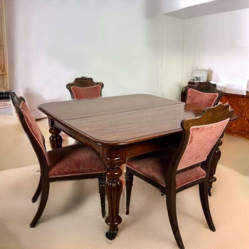 Grande Tavolo Antico allungabile da pranzo inglese in legno di mogano epoca  800 Categoria  Arredamento