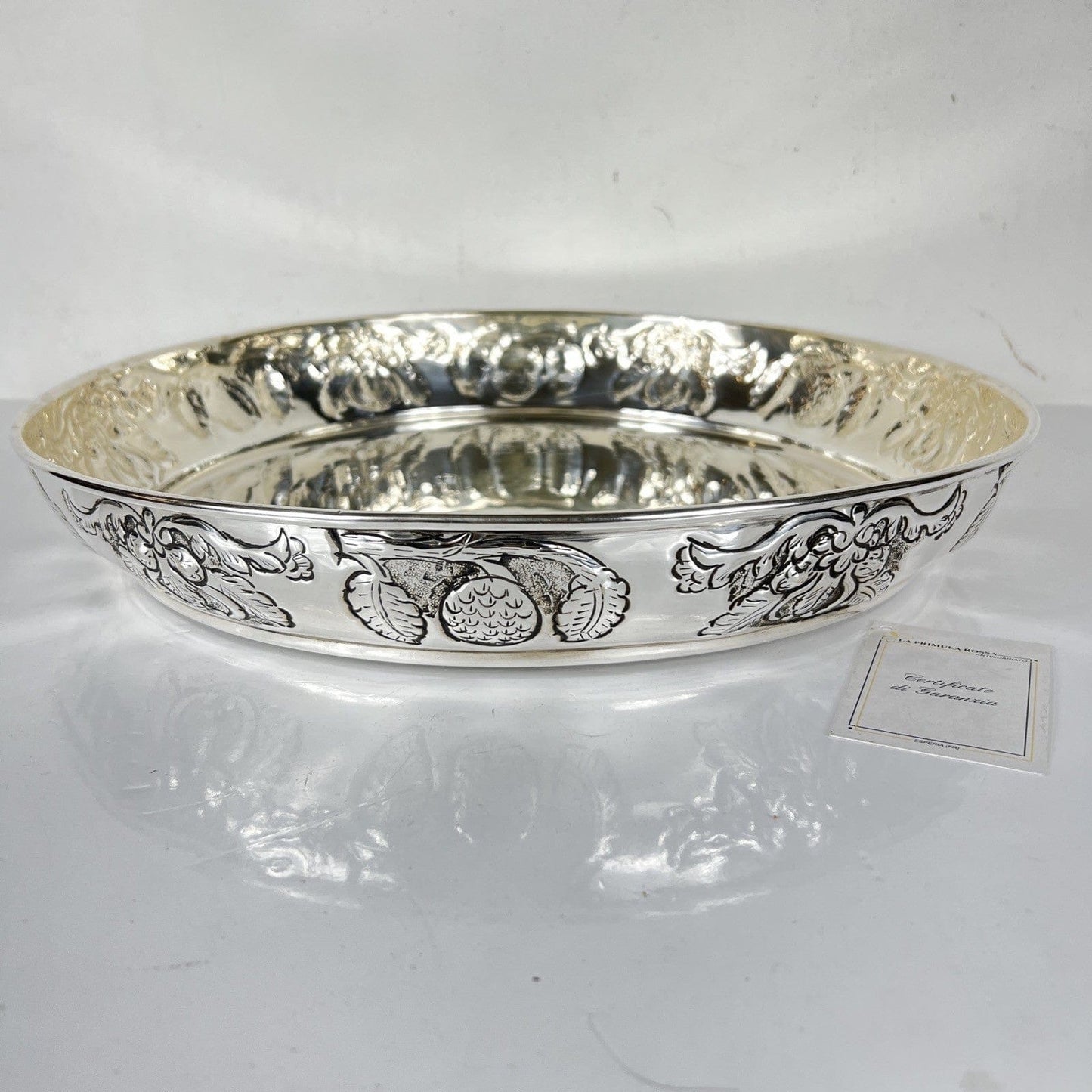 Grande Vassoio Rotondo in Argento Placcato Silver Plated in stile Antico Categoria  Sheffield & Argento