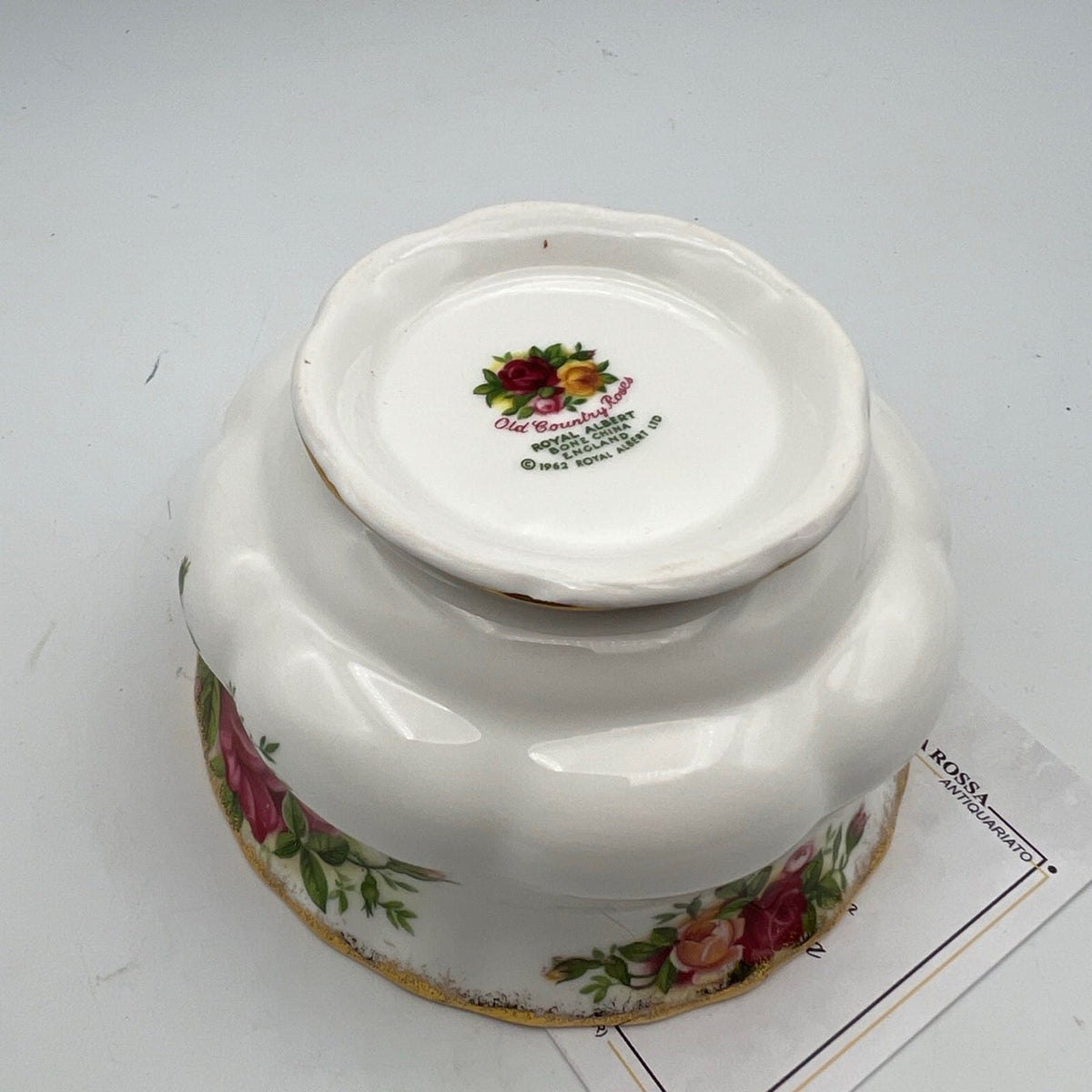 Grande Zuccheriera citola in porcellana Royal Albert Old Country Roses Rose 1962 Categoria  Servizio tazze - Tazze