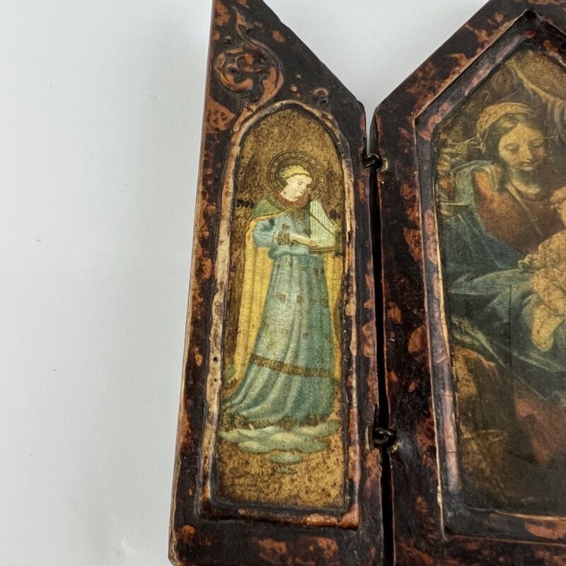 Icona antica religiosa sacra in legno dorato Madonna con il Bambino trittico Categoria  Oggetti sacri - rosari