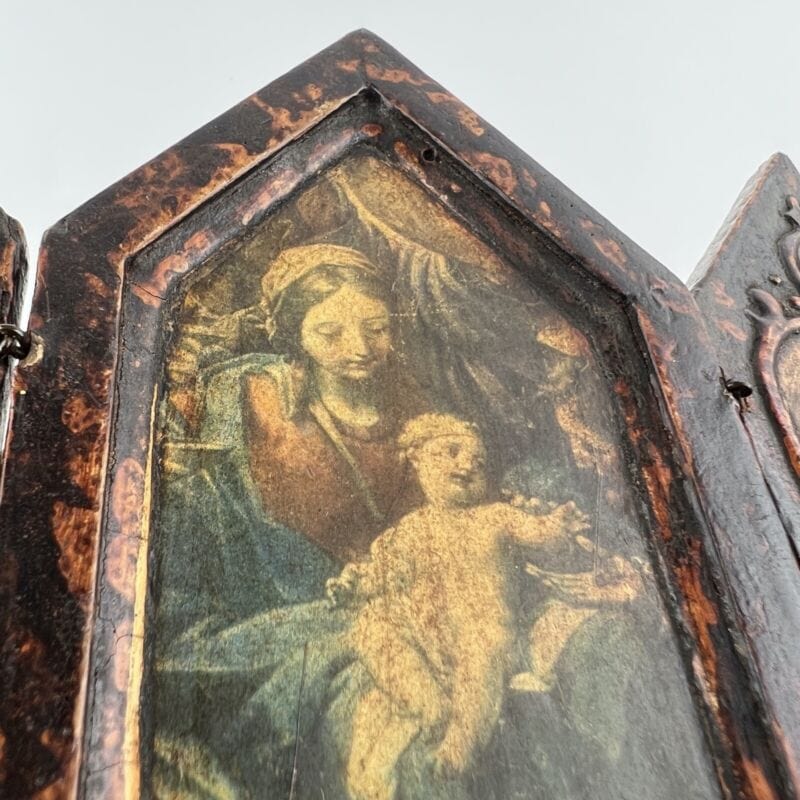 Icona antica religiosa sacra in legno dorato Madonna con il Bambino trittico Categoria  Oggetti sacri - rosari