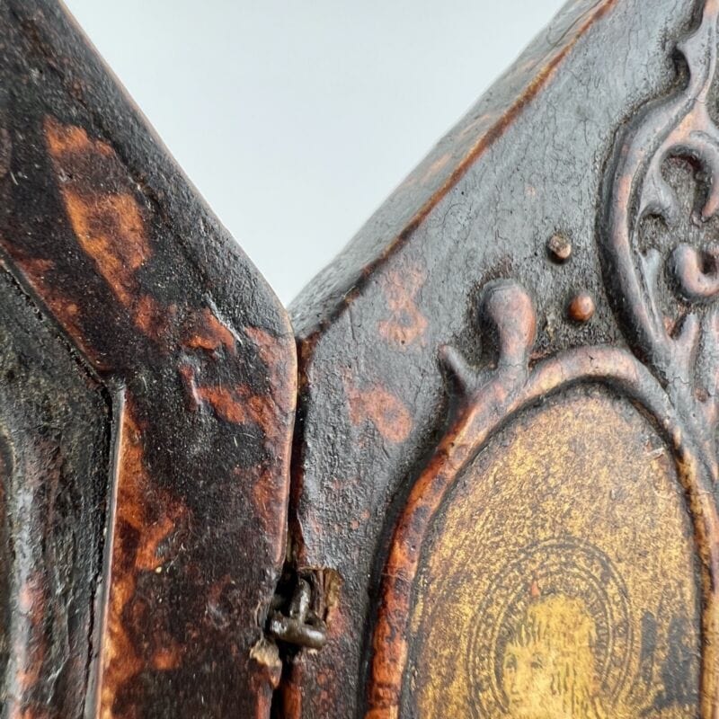 Icona antica religiosa sacra in legno dorato Madonna con il Bambino trittico Categoria  Oggetti sacri - rosari
