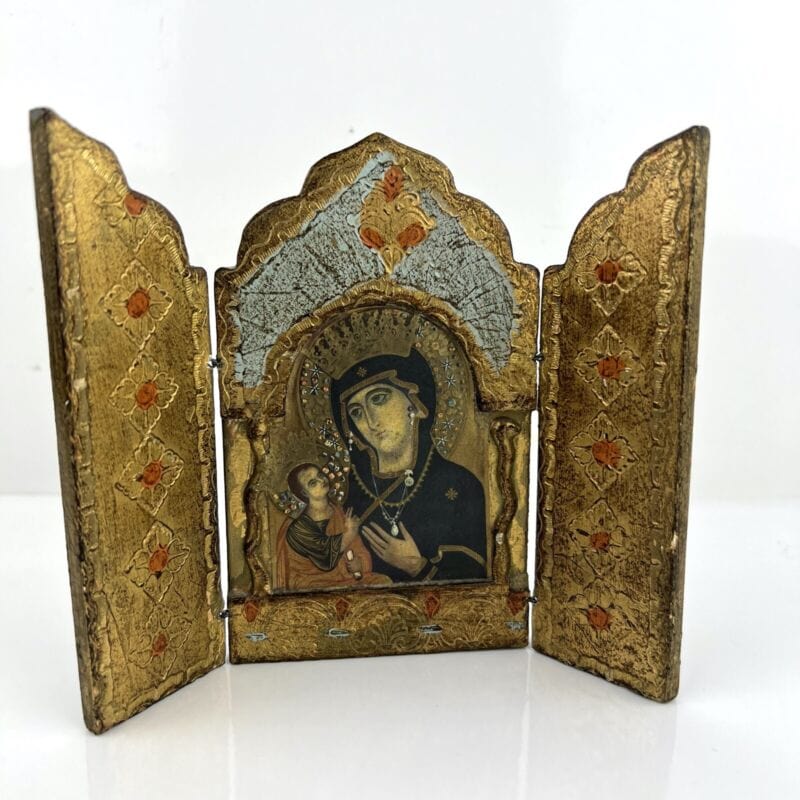 Icona antica religiosa sacra in legno dorato Madonna con il Bambino trittico XII Categoria  Oggetti sacri - rosari