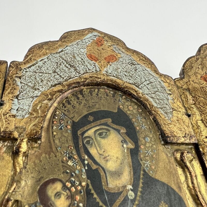 Icona antica religiosa sacra in legno dorato Madonna con il Bambino trittico XII Categoria  Oggetti sacri - rosari