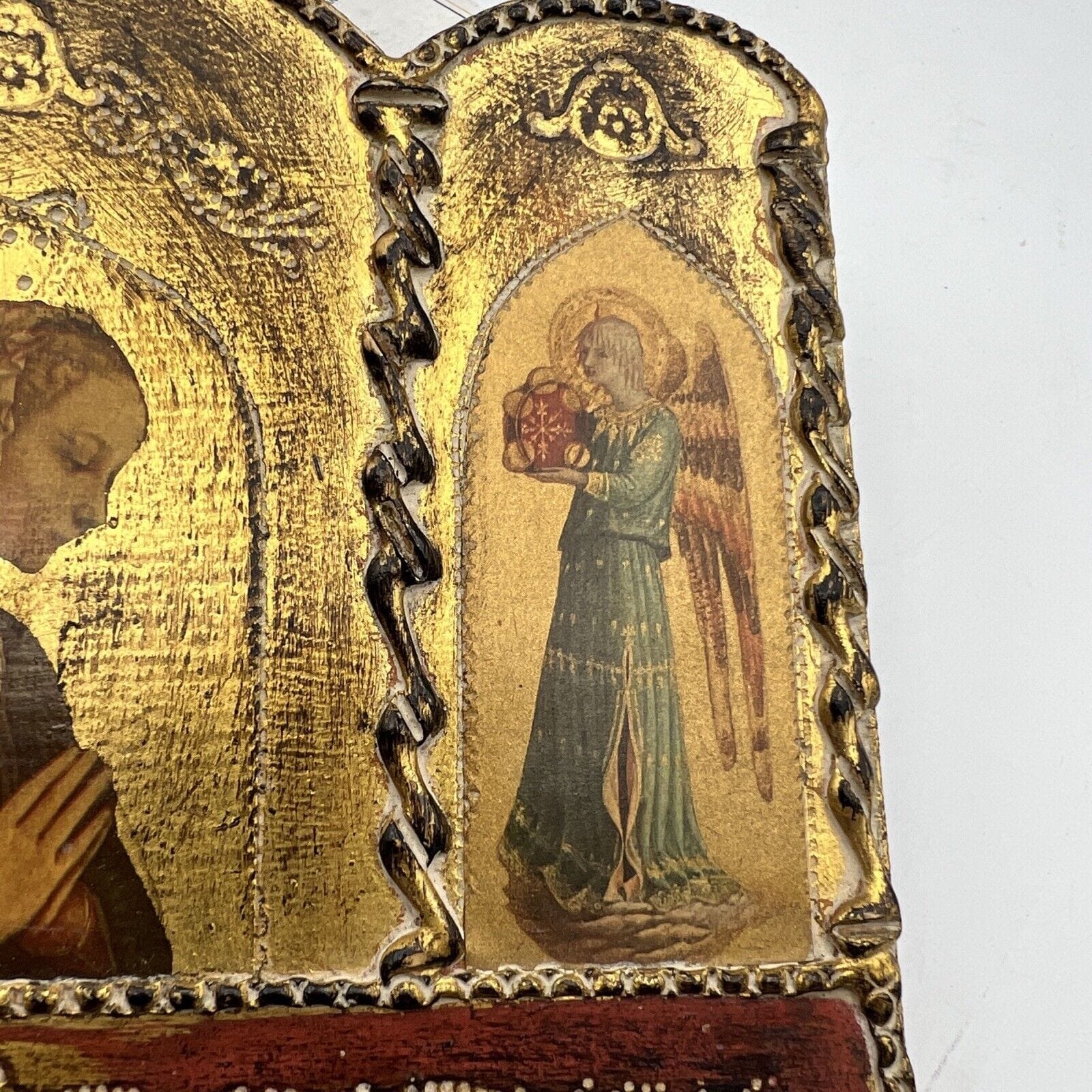 Icona antica religiosa sacra in legno dorato Madonna In Preghiera stile trittico Categoria  Oggetti sacri - rosari