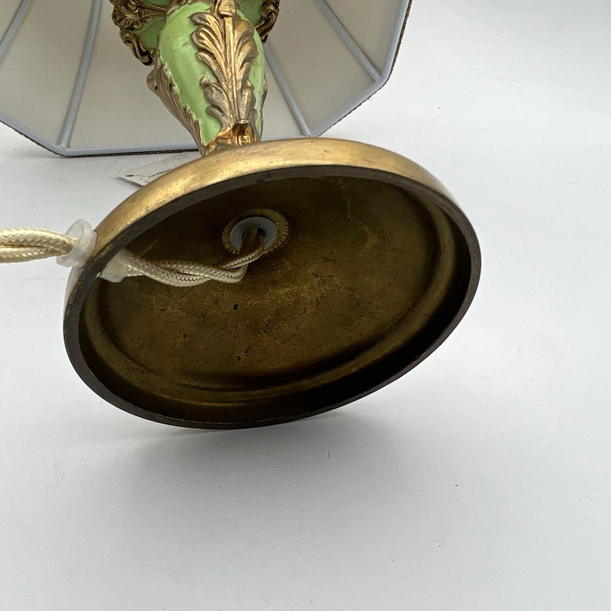 Lampada antica da tavolo vintage Abatjour Barocco Lume in ottone con paralume Categoria  Lampade Appliques
