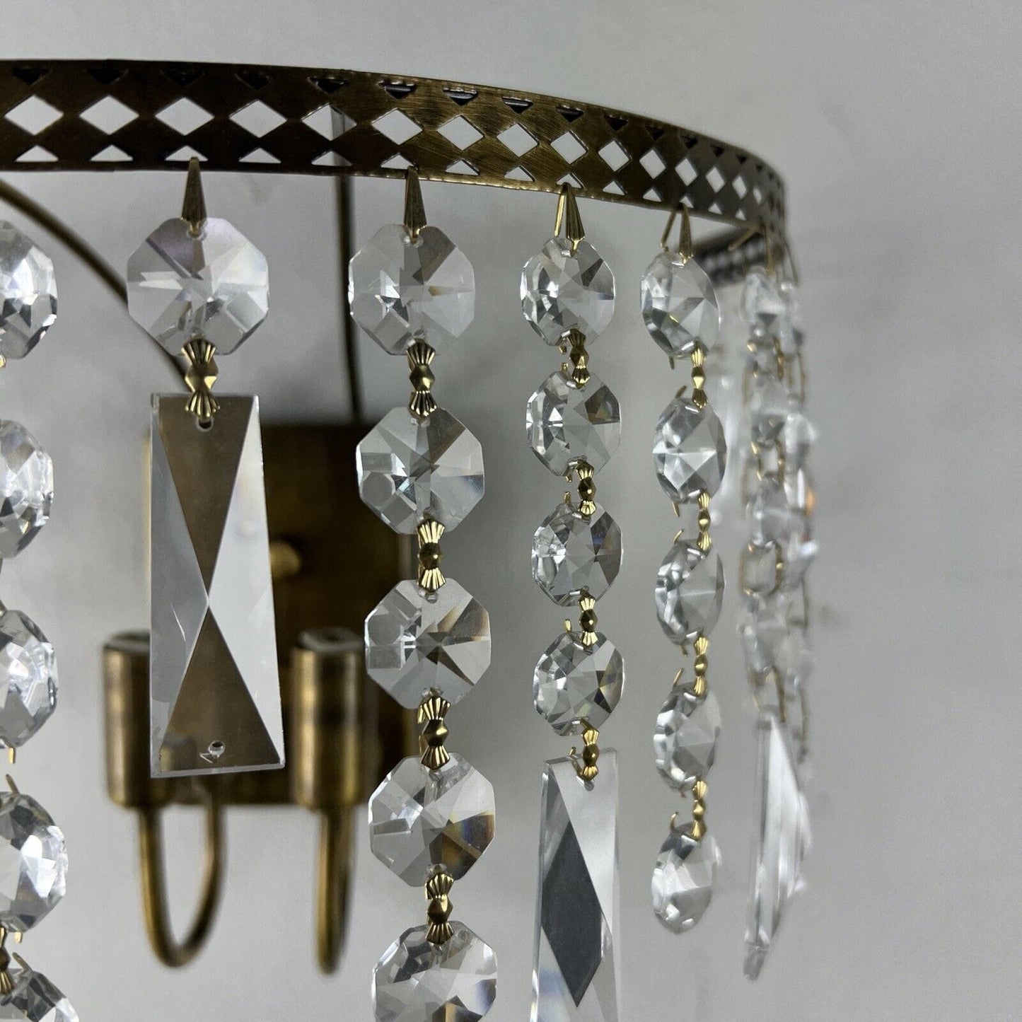 Lampada da parete retro applique metallo finitura ottone e strass in cristallo Categoria  Lampade Appliques
