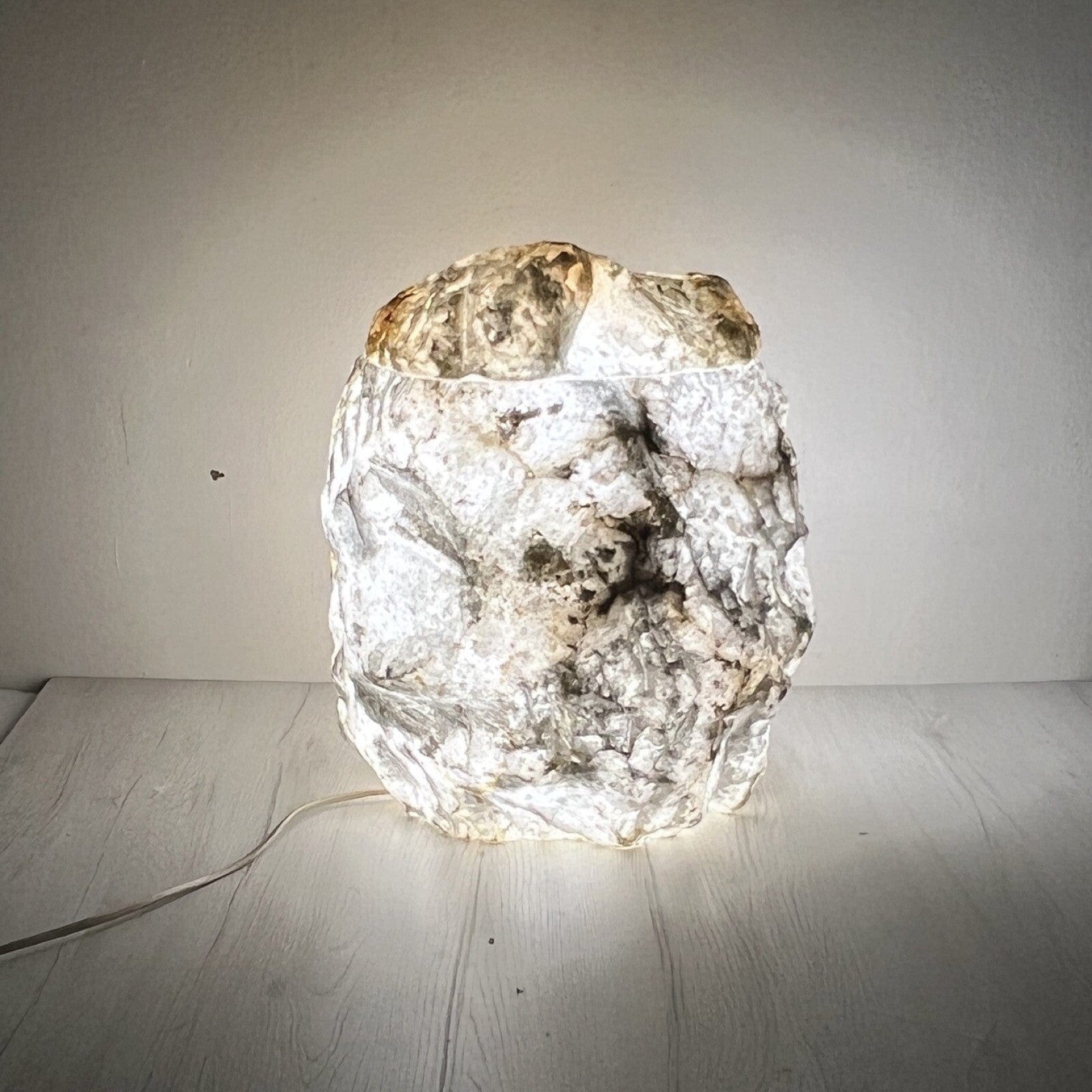 Lampada in Pietra di Alabastro simil sale Marmo Anni '70 Lume Roccia grezza Categoria  Lampade Appliques