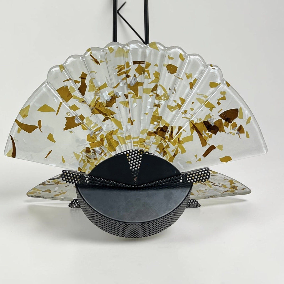 Lampadario in metallo nero e vetro a forma di ventaglio ani '80 Stile Murano Categoria  Lampade Appliques