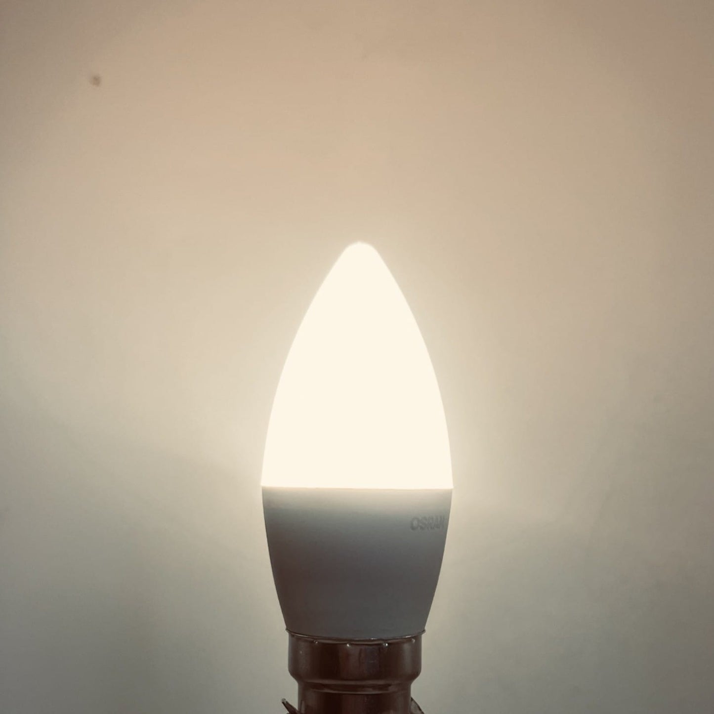 Lampadina a Baionetta per Lampada Abatjour Lume attacco antico B22 forma candela Categoria  Lampade Appliques