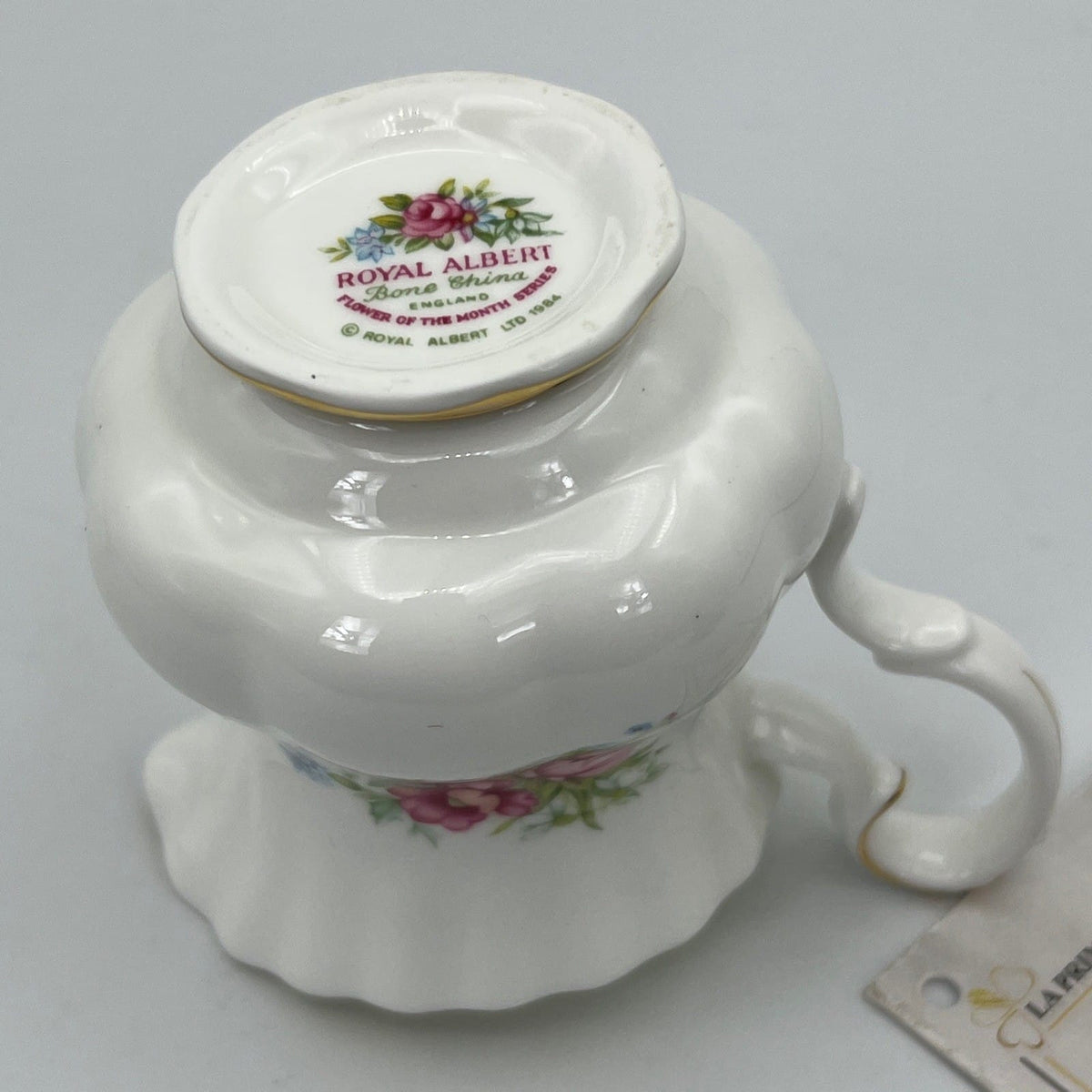 Lattiera in porcellana Royal Albert bricco per latte mesi Flower of the Month 70 Categoria  Servizio tazze - Tazze