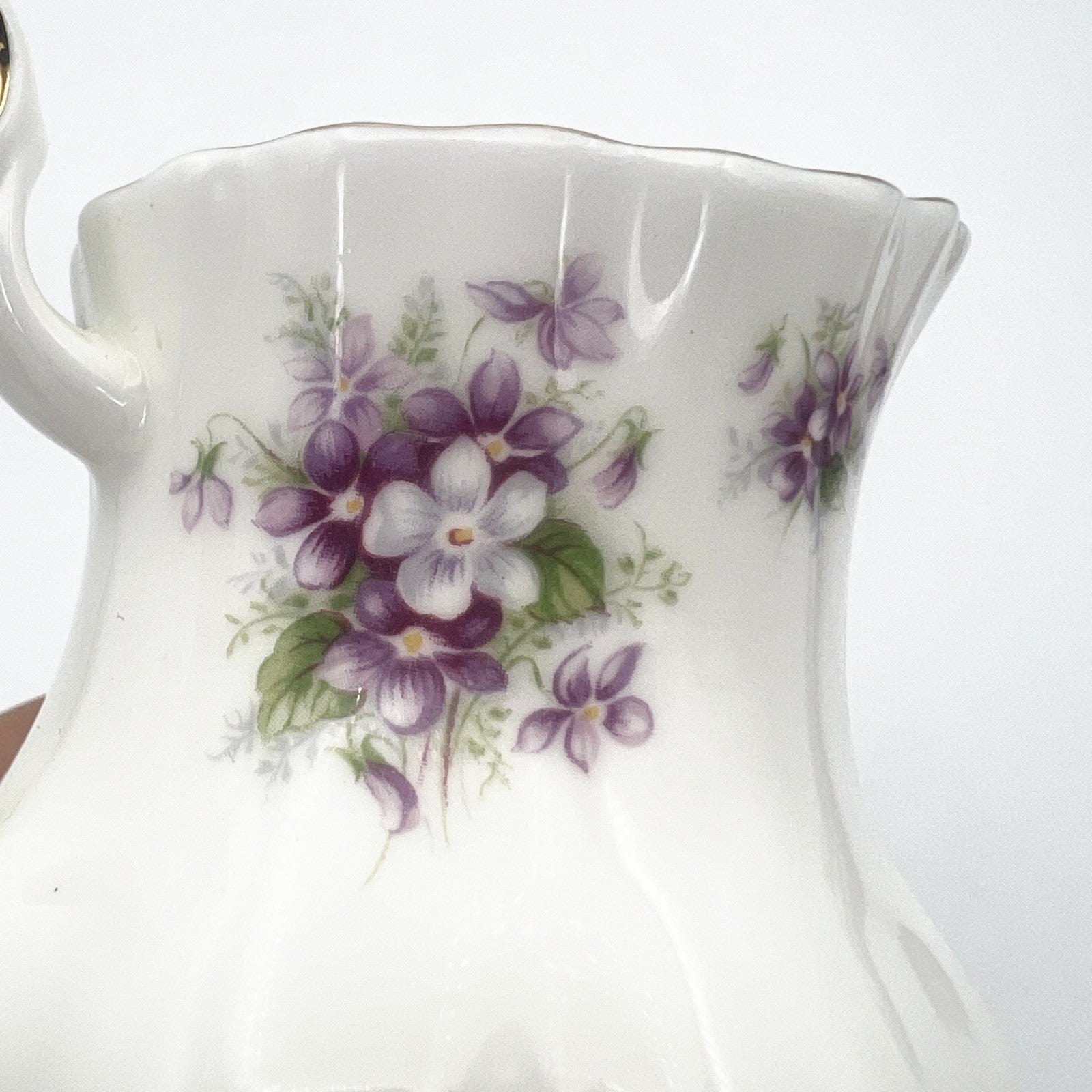 Lattiera in porcellana Royal Albert bricco per latte Violette Sweet Violets Categoria  Servizio tazze - Tazze