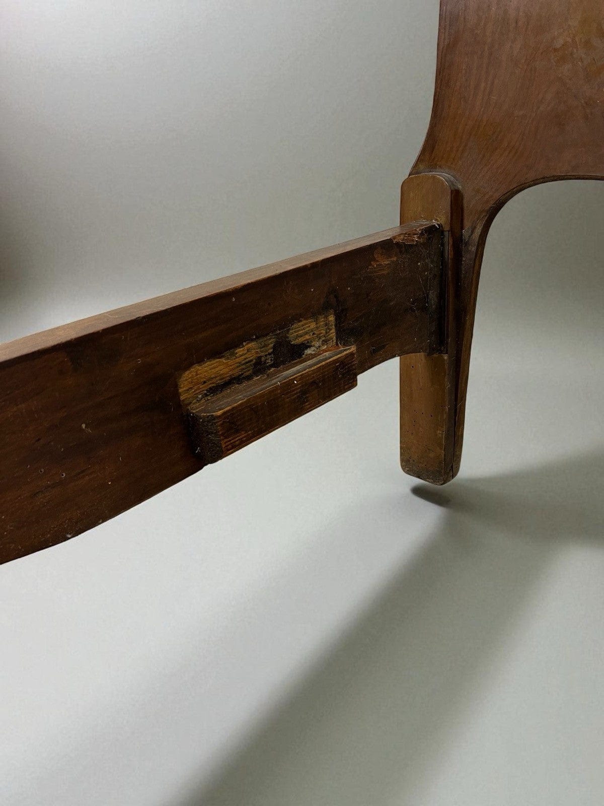 Letto singolo in legno Antico stile barocco Legno di Noce intarsiato epoca ' 900 Categoria  Letti & Testate