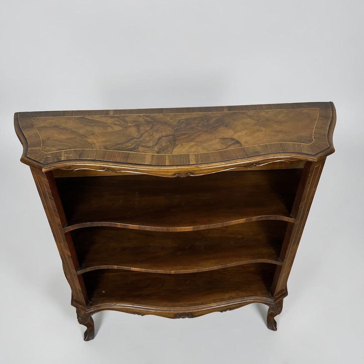 Libreria antica Etagere 900 mobile in legno di noce lastronato soggiorno 3 rip. Categoria  Vetrine