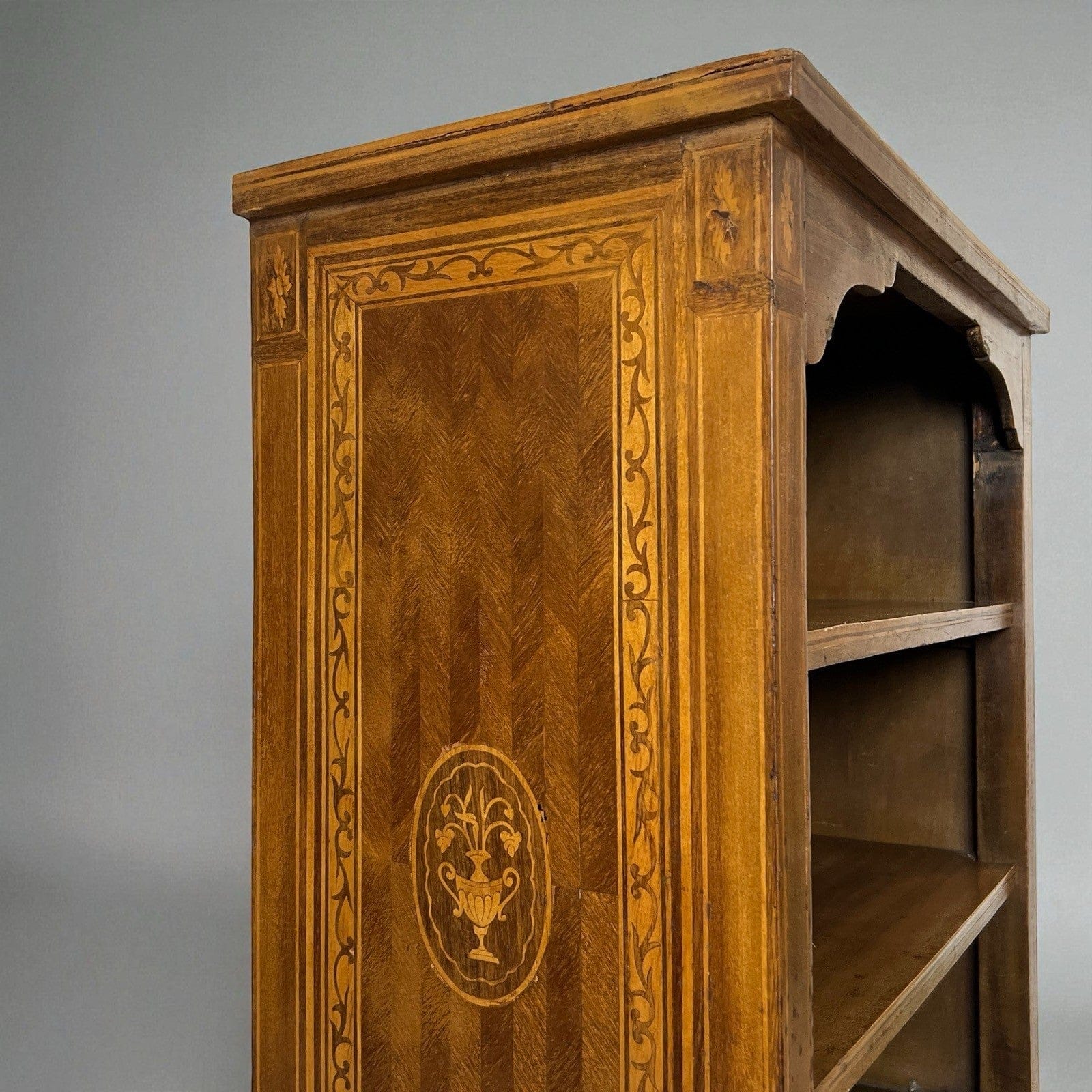 Libreria in Stile Antico Luigi XV legno intarsiata mobile Consolle Madia '900 Categoria  Vetrine