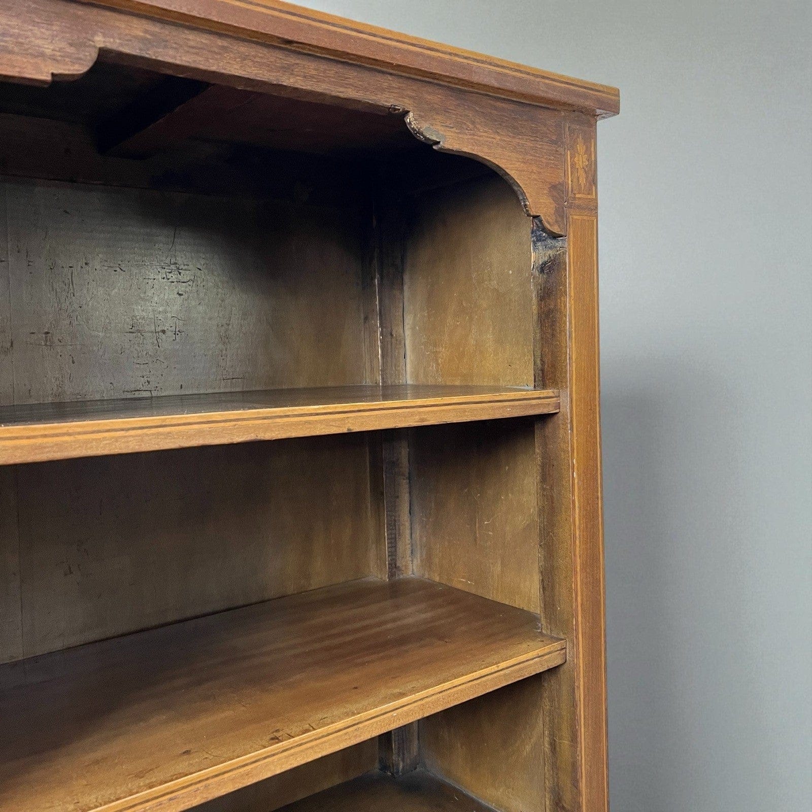 Libreria in Stile Antico Luigi XV legno intarsiata mobile Consolle Madia '900 Categoria  Vetrine