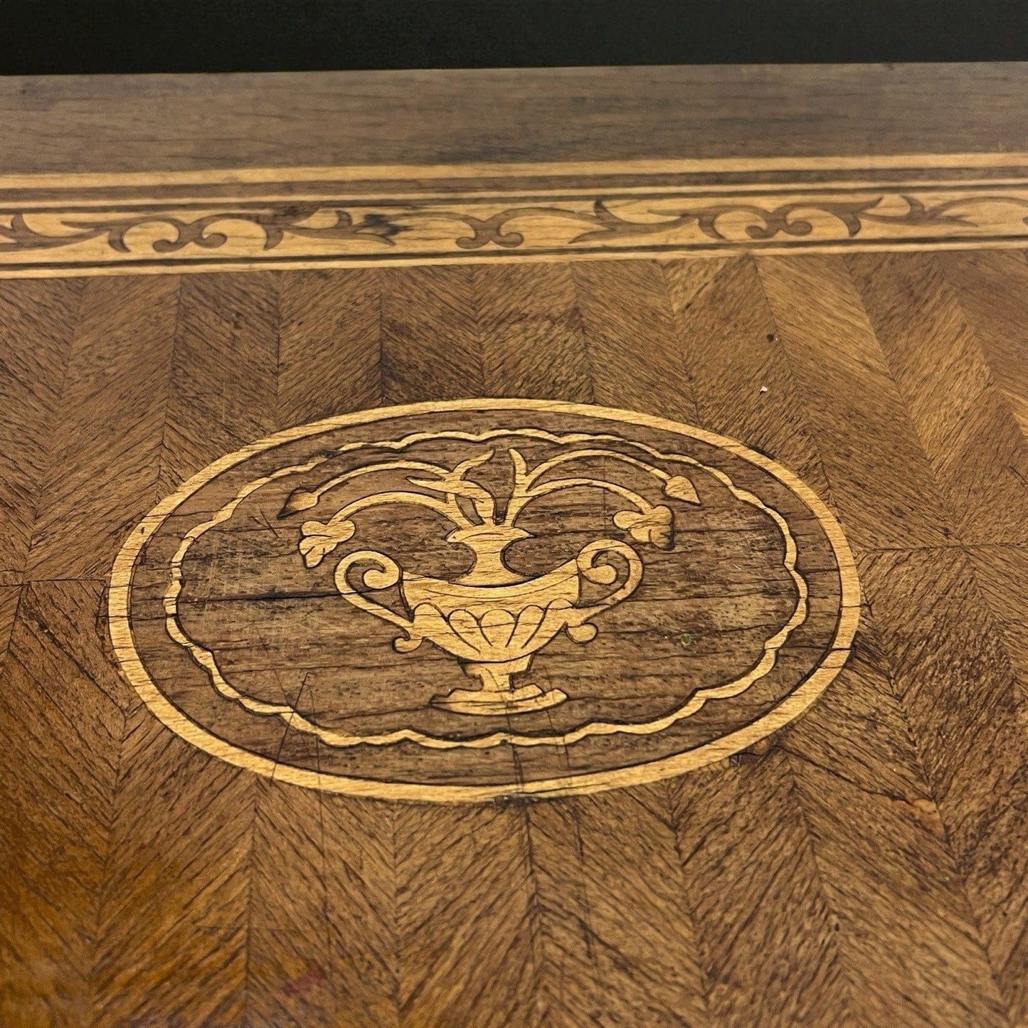 Libreria in Stile Antico Luigi XV legno intarsiata mobile Consolle Madia '900 Categoria  Vetrine