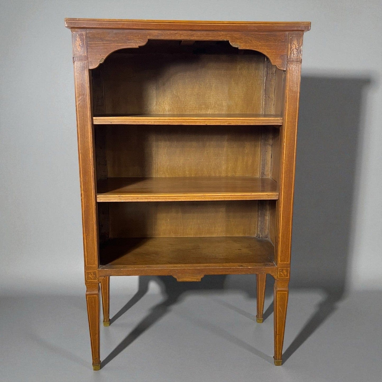 Libreria in Stile Antico Luigi XV legno intarsiata mobile Consolle Madia '900 Categoria  Vetrine