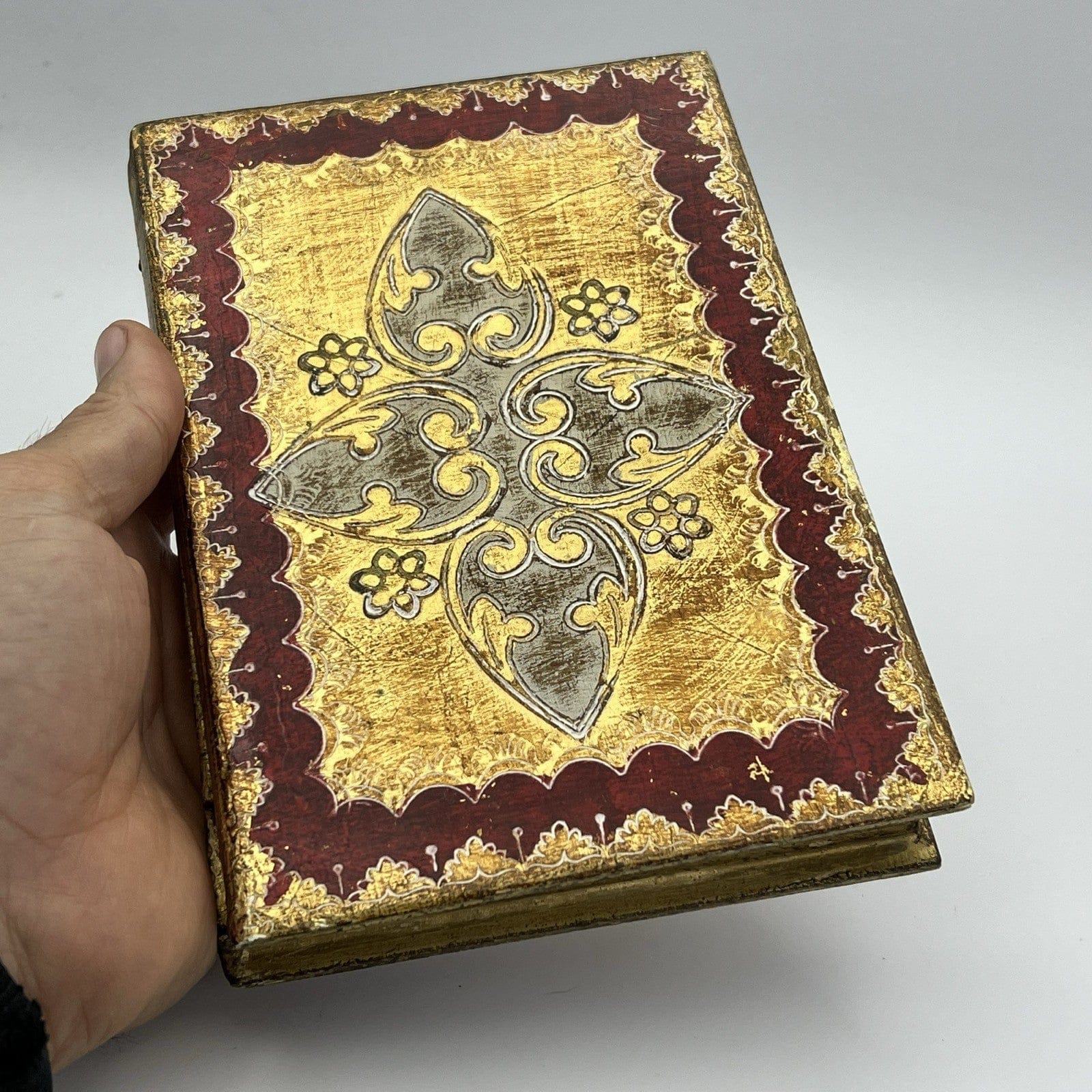 Libro di preghiera semplice antico in legno dorato icona religiosa San Francesco Categoria  Oggetti sacri - rosari