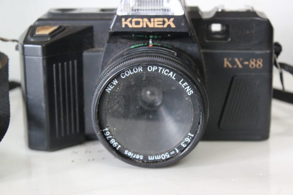 MACCHINA FOTOGRAFICA VINTAGE DA COLLEZIONE " KONEX KX  88 Categoria  Lenti-Cannocchiali-Occhiali