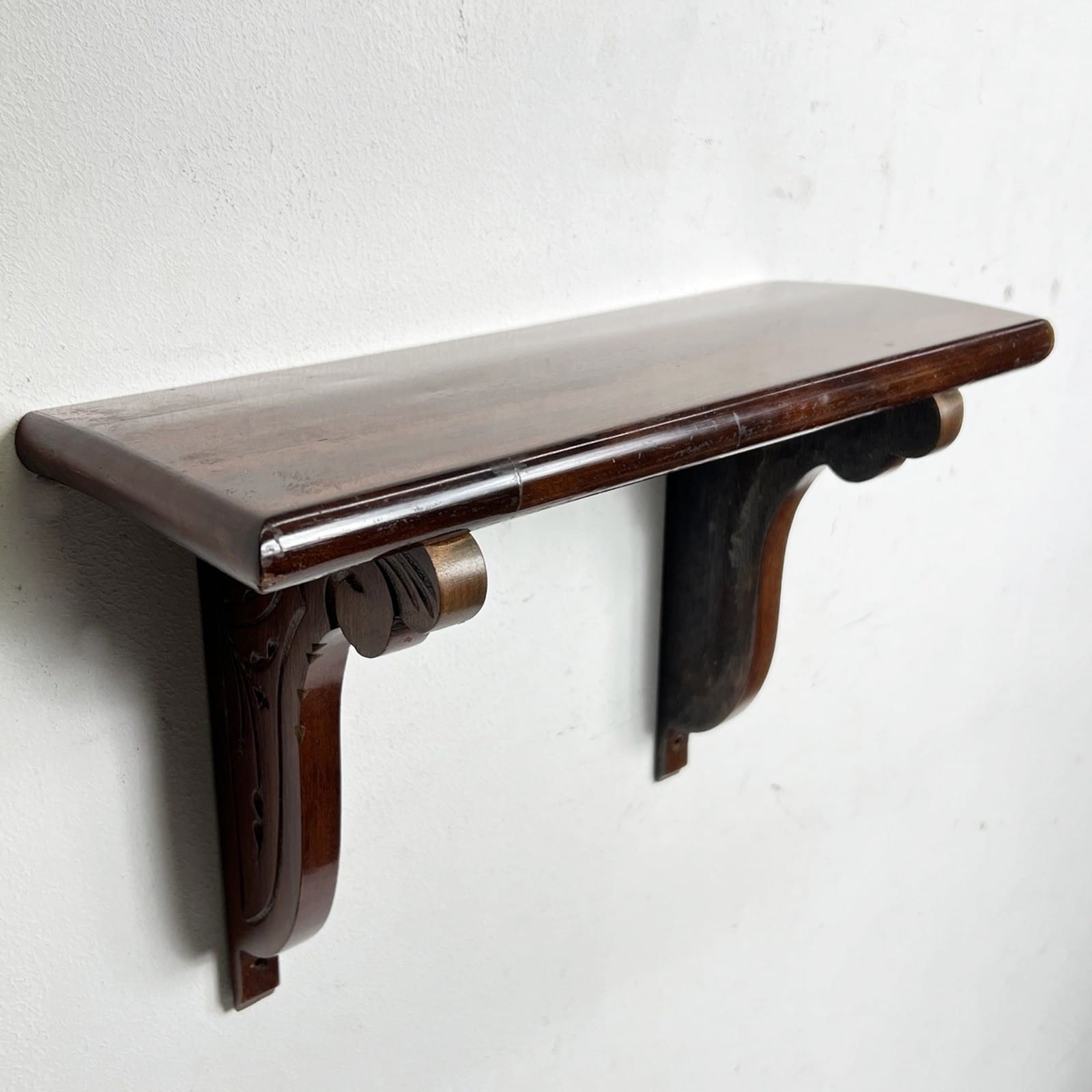 Mensola antica in legno mensolina piedistallo a sospensione da muro epoca 800 2 Categoria  Mensole
