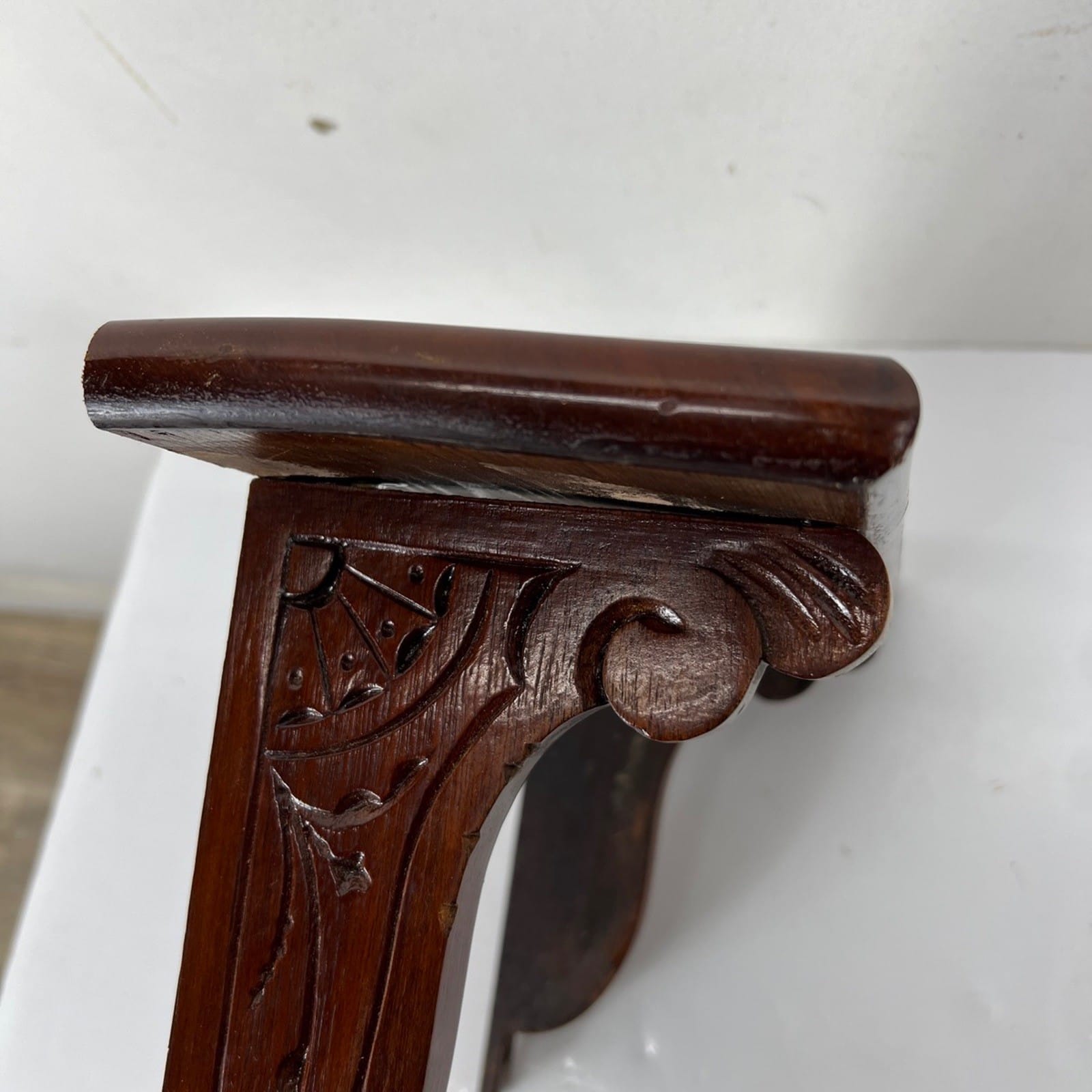 Mensola antica in legno mensolina piedistallo a sospensione da muro epoca 800 2 Categoria  Mensole