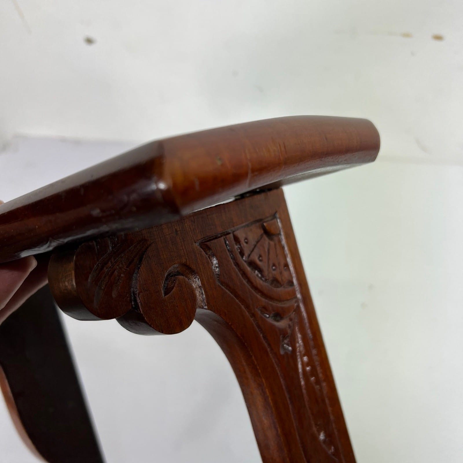 Mensola antica in legno mensolina piedistallo a sospensione da muro epoca 800 2 Categoria  Mensole