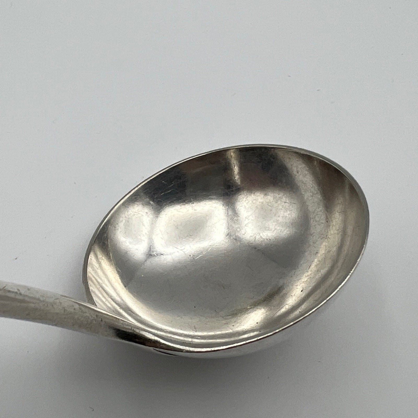 Mestolo antico in argento silver plated da salsa mestolino inglese anno 1920 Categoria  Sheffield & Argento