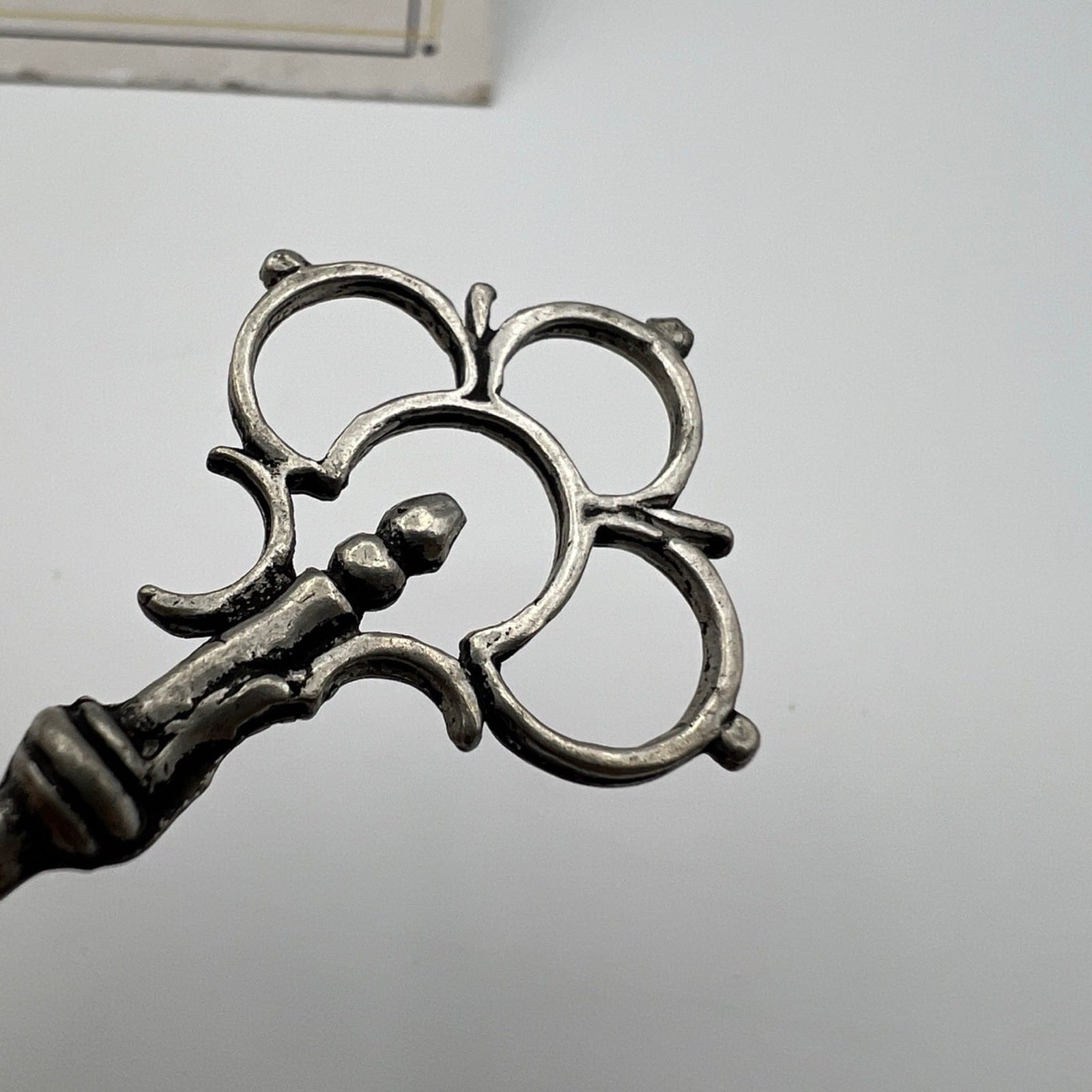 Microfusione in Argento 800 Chiave miniatura Vintage da collezione Categoria  Sheffield & Argento