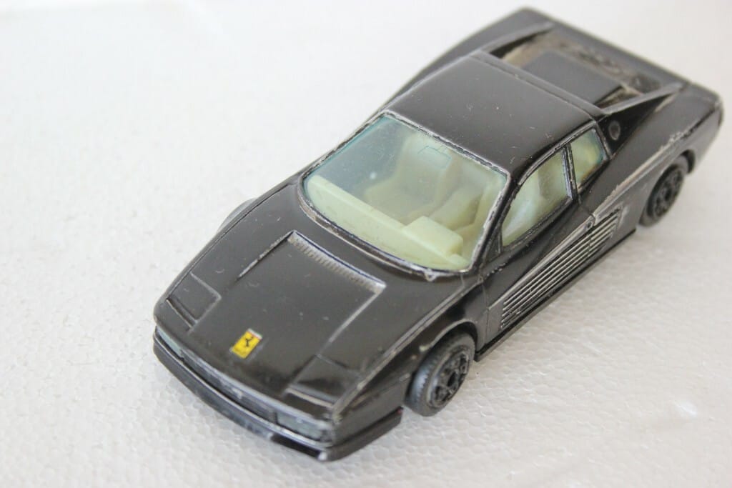 MODELLINO FERRARI AUTO COLLECTION TESTAROSSA BURAGO VINTAGE 1984 DIE CAST 1:43 Categoria  Giocattoli e modellismo:Modellismo statico:Auto, furgoni, camion