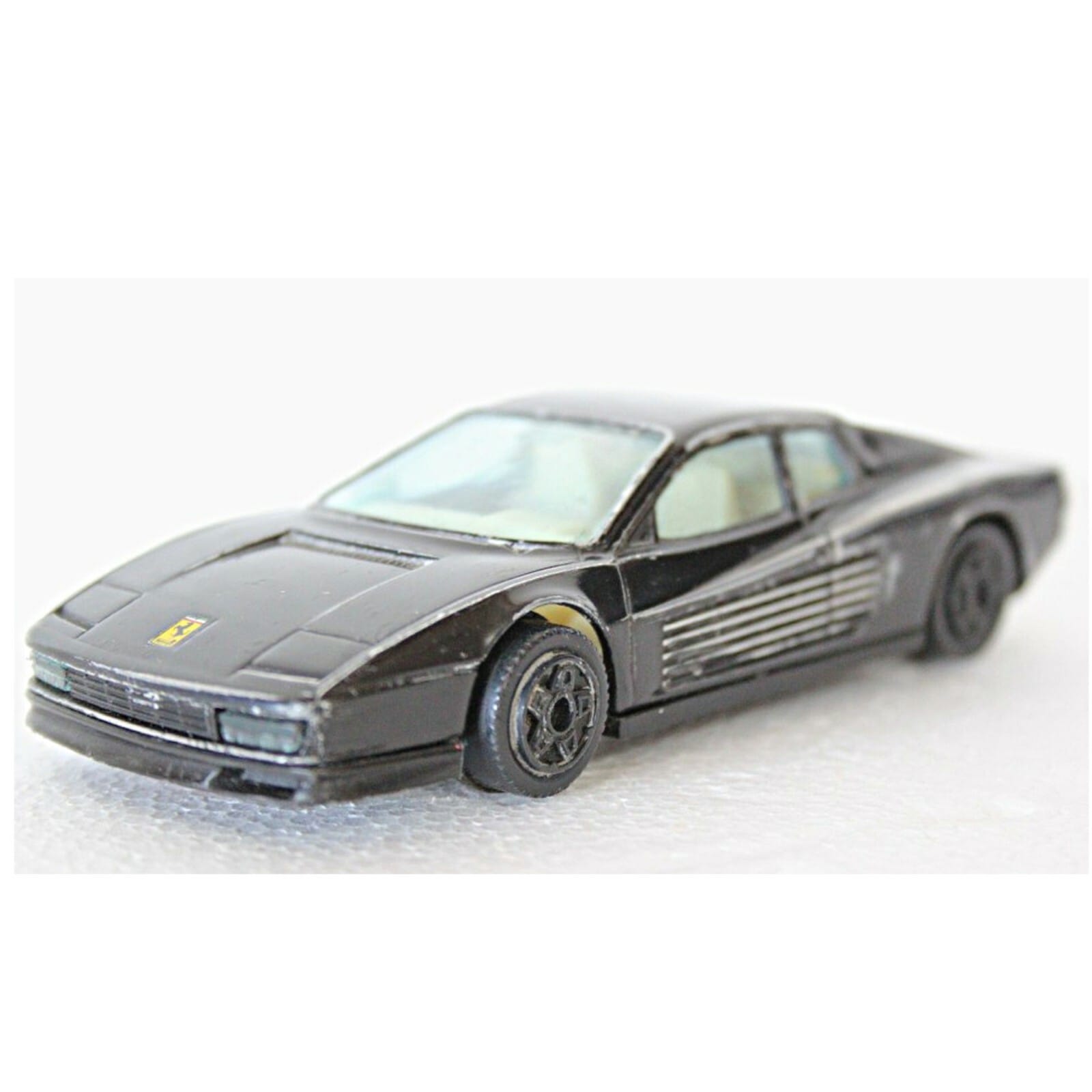 MODELLINO FERRARI AUTO COLLECTION TESTAROSSA BURAGO VINTAGE 1984 DIE CAST 1:43 Categoria  Giocattoli e modellismo:Modellismo statico:Auto, furgoni, camion