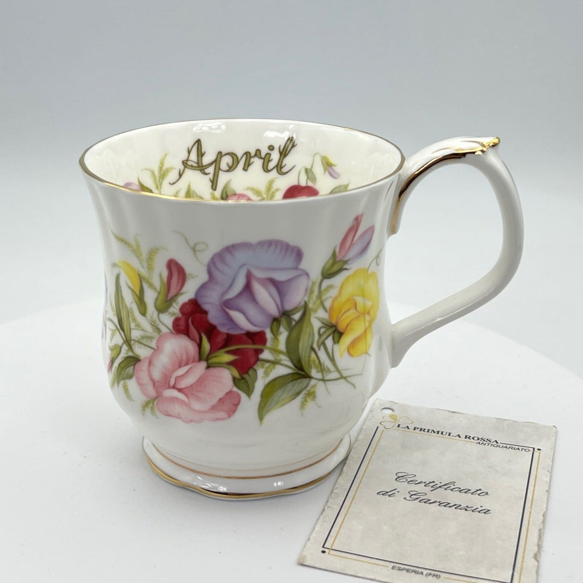 Mug Tazza in porcellana Royal Albert con mese di APRILE Flower of the Month 900 Categoria  Servizio tazze - Tazze