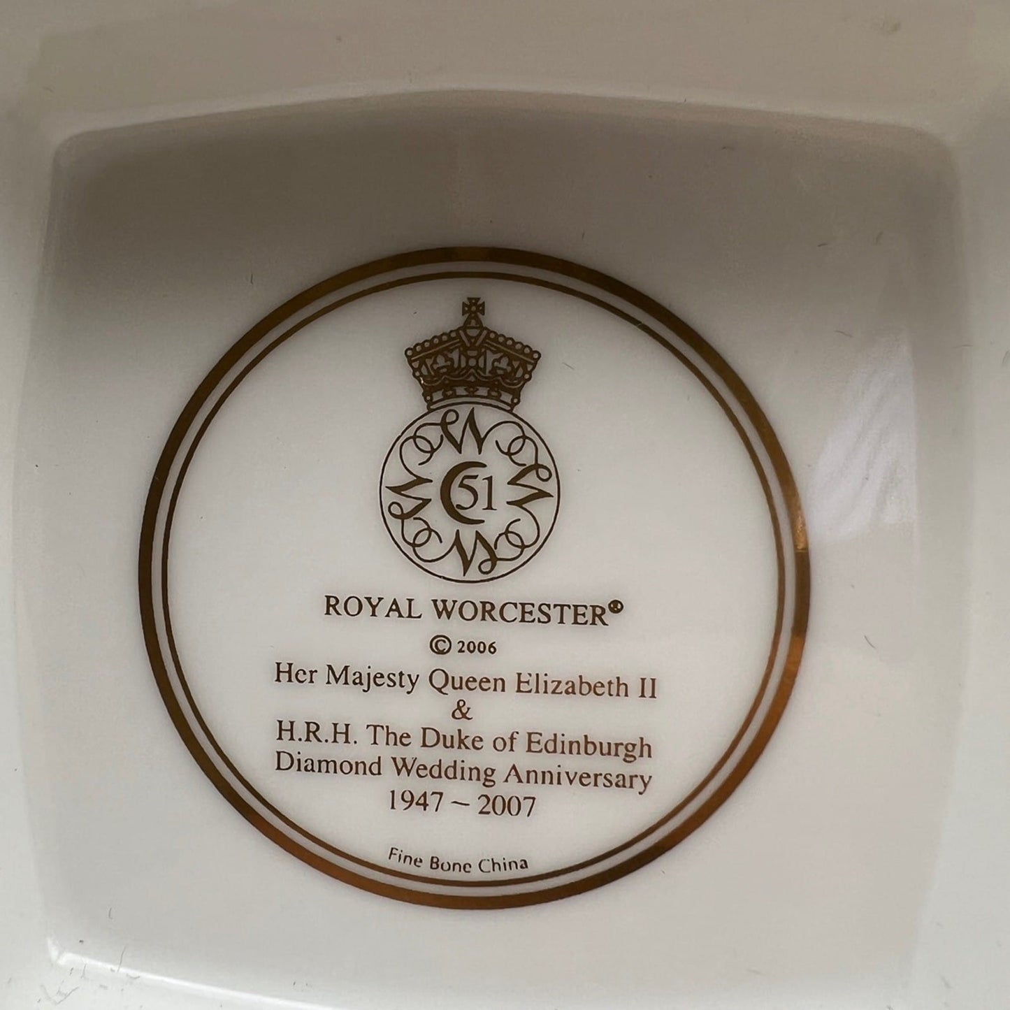 Mug Tazza Vintage Inglese Regina Elisabetta Casa Reale Matrimonio Nozze Diamante Categoria  Arte e antiquariato:Porcellana e ceramica:Piatti commemorativi