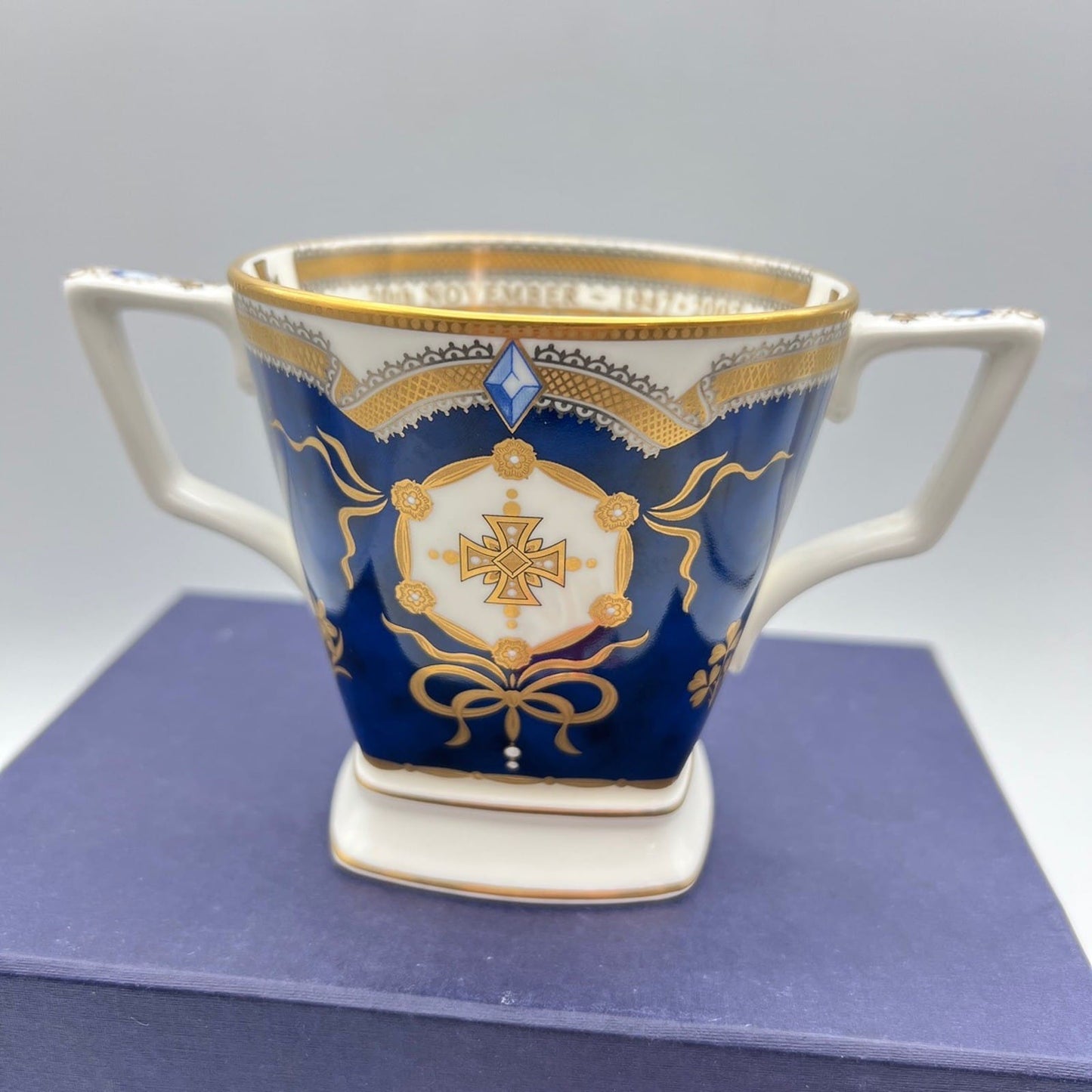 Mug Tazza Vintage Inglese Regina Elisabetta Casa Reale Matrimonio Nozze Diamante Categoria  Arte e antiquariato:Porcellana e ceramica:Piatti commemorativi